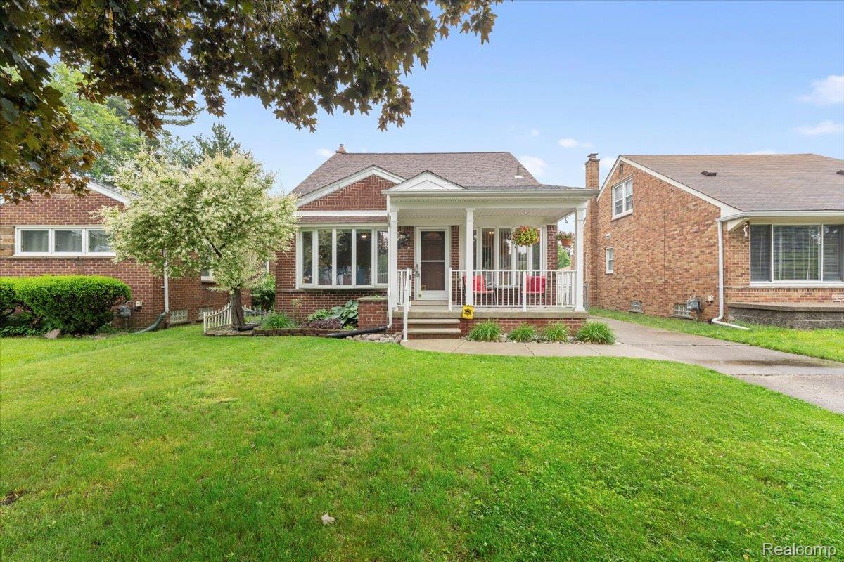 8148 Buckingham Avenue Allen Park City MI 48101