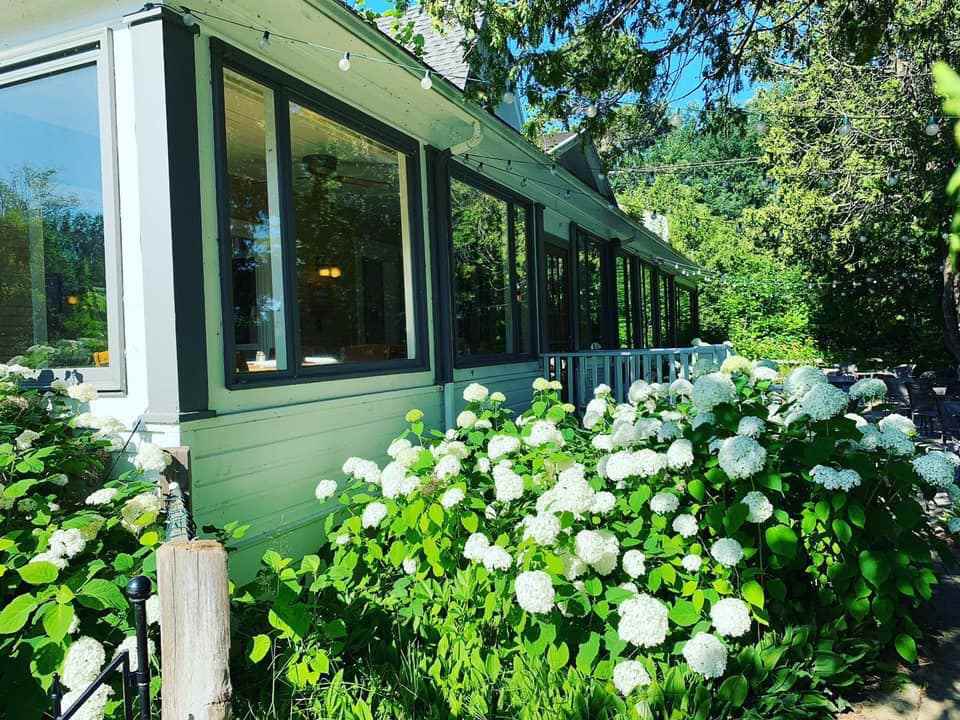 149 E Harbor Highway Cleveland Township MI 49664
