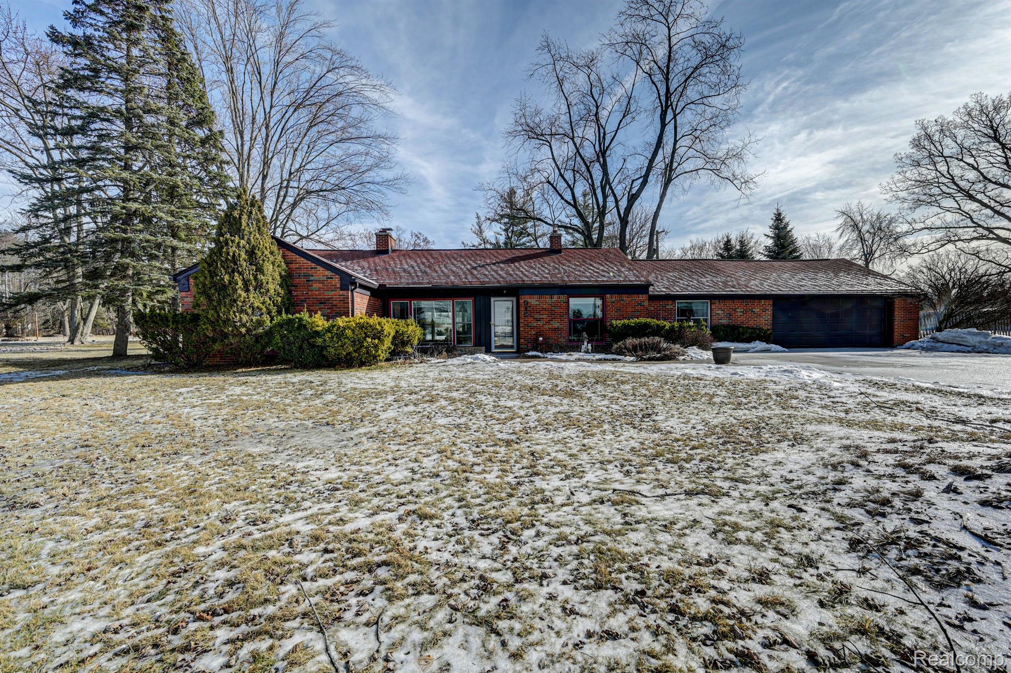 915 S Squirrel Road Auburn Hills City MI 48326