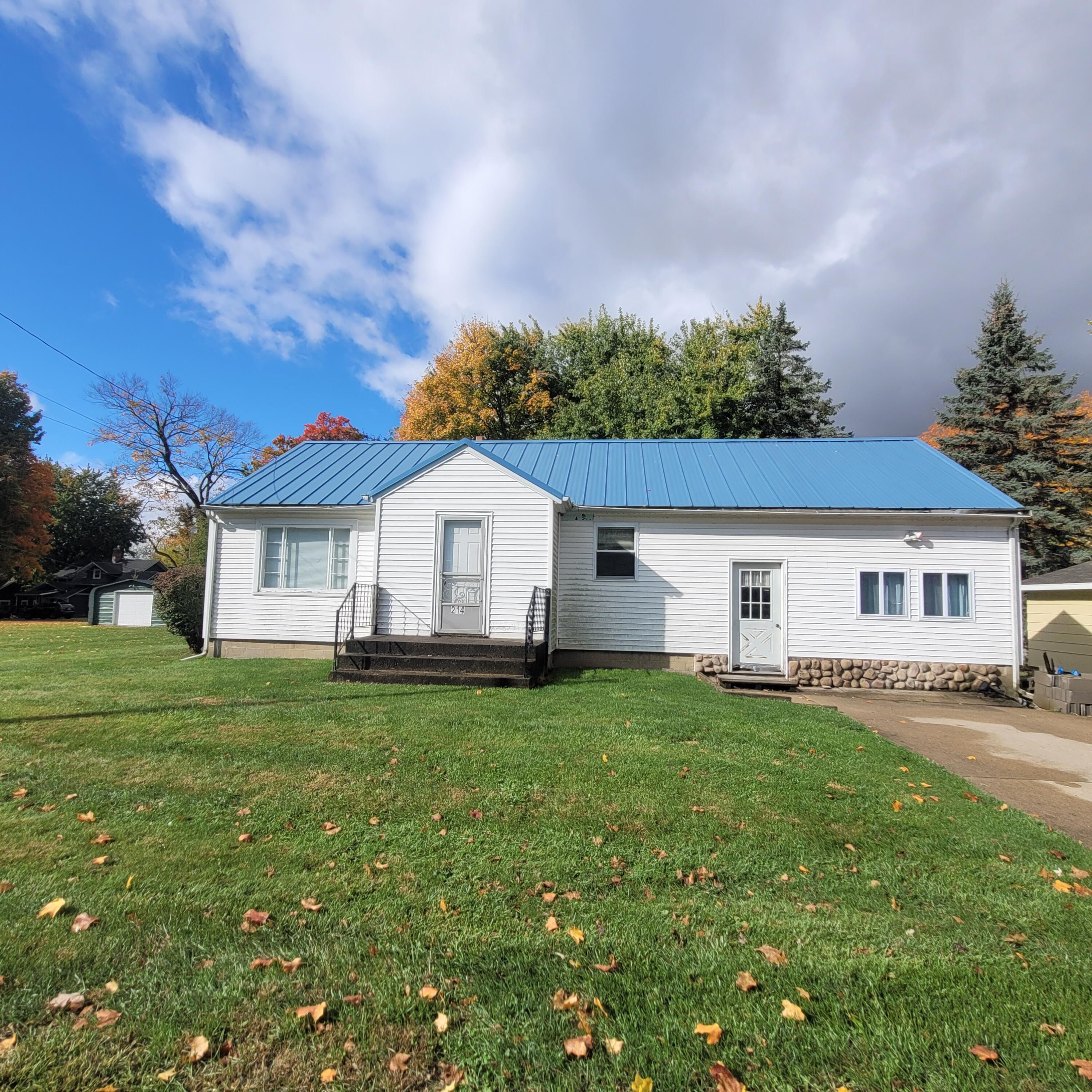 214 S Comstock Street Addison Village MI 49220