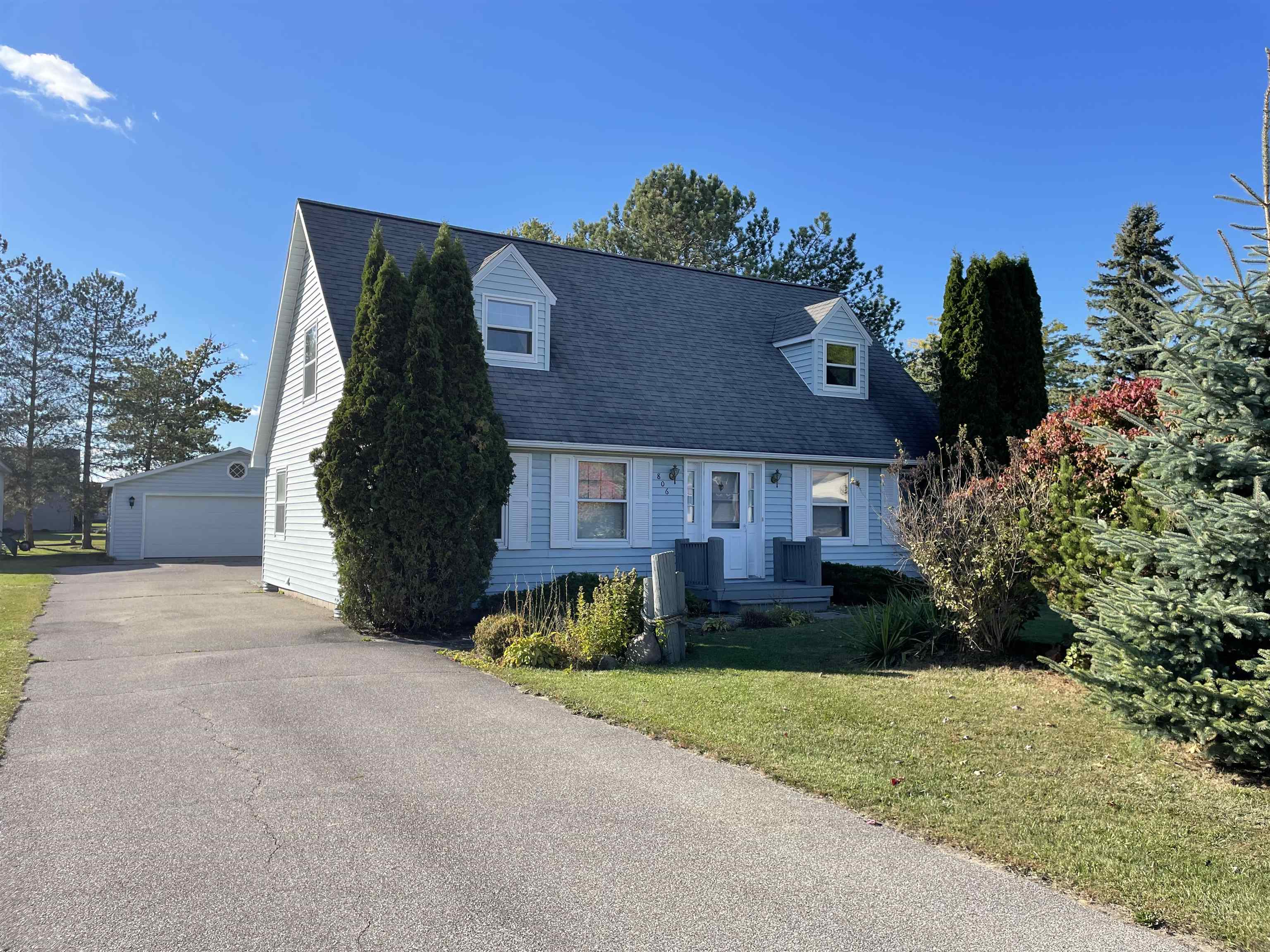 806 S Augres River Drive Au Gres Township MI 48703
