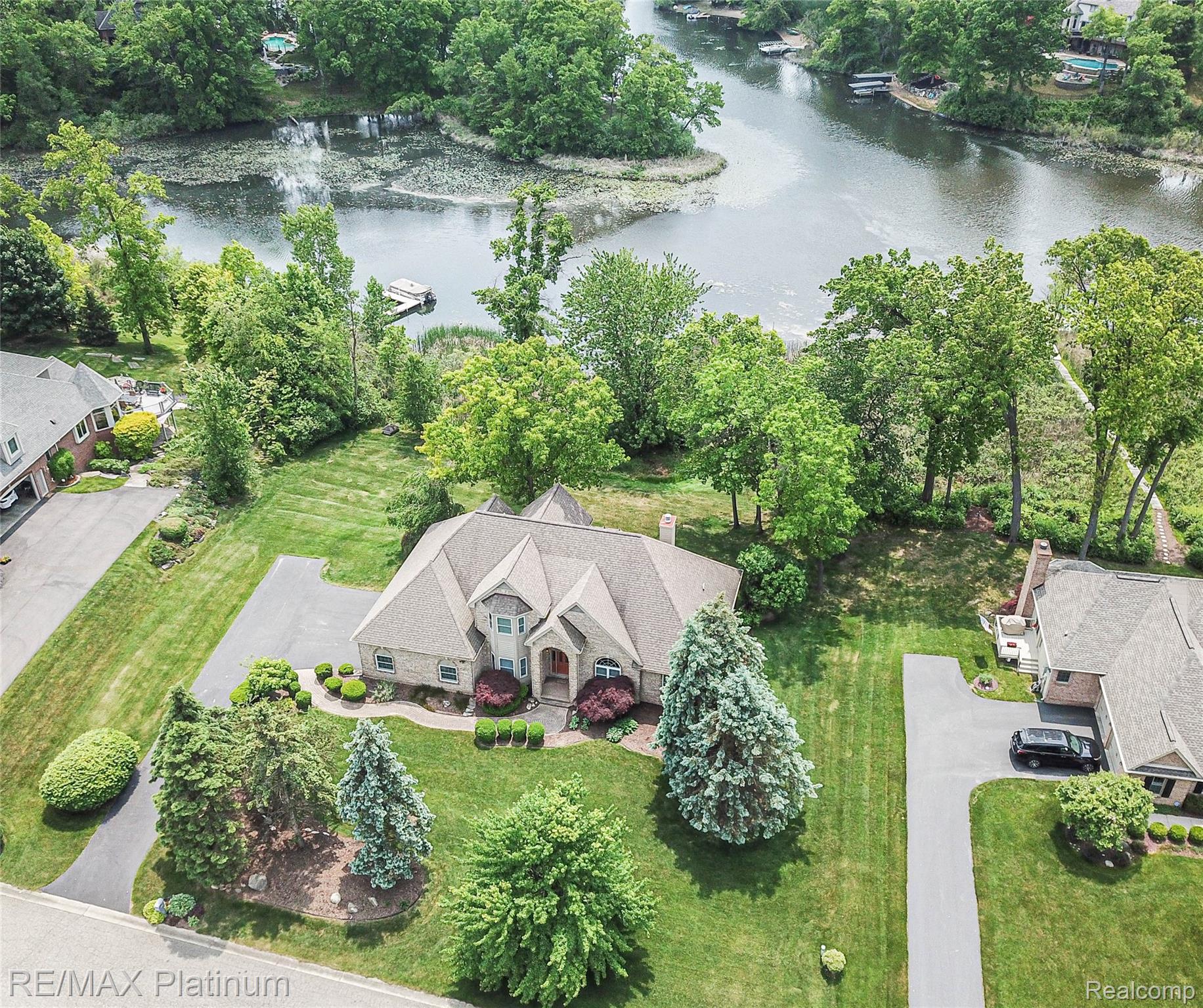 8342 Islandview Court Brighton Township MI 48114