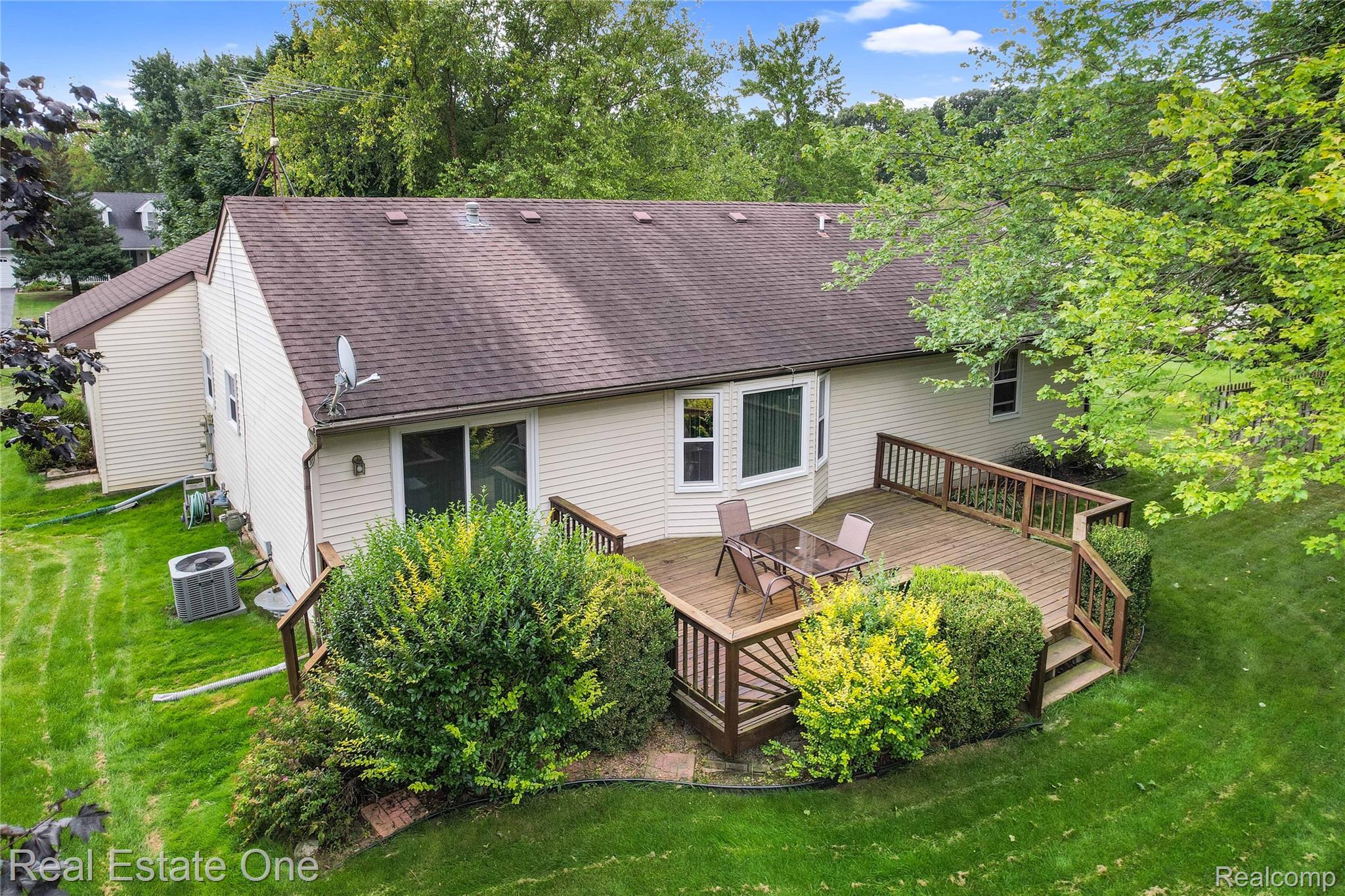 59652 Sunridge Drive Lyon Charter Township MI 48165