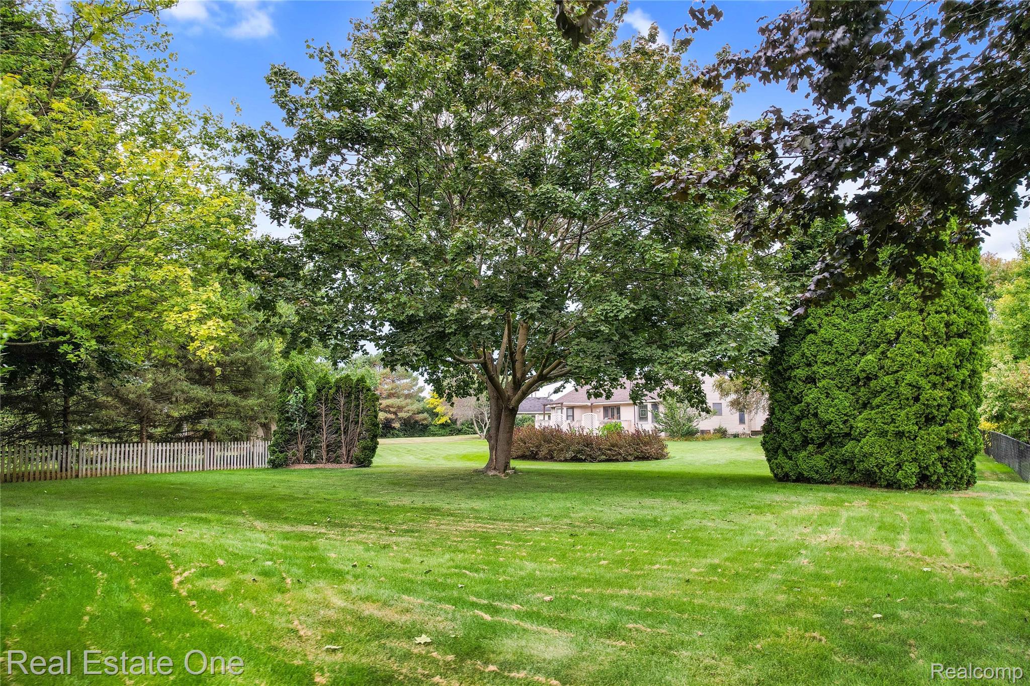 59652 Sunridge Drive Lyon Charter Township MI 48165