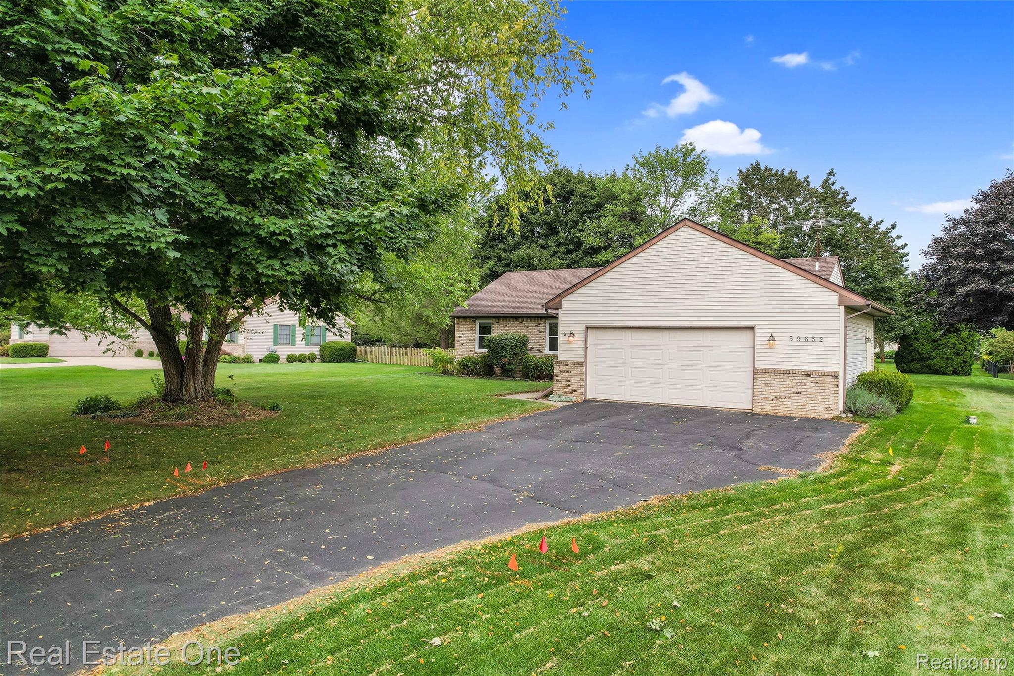 59652 Sunridge Drive Lyon Charter Township MI 48165