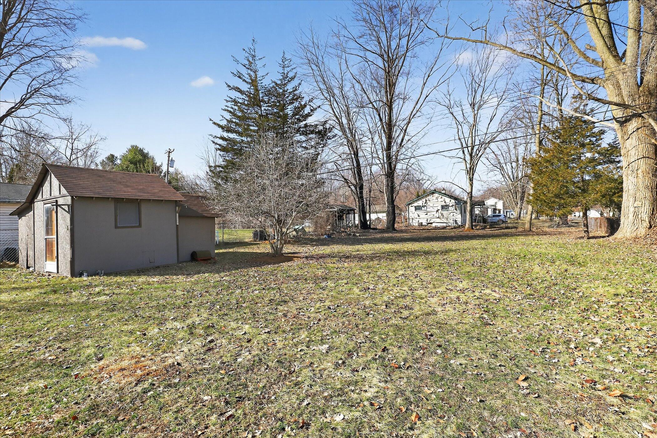 22002 Fenster Street Sumpter Township MI 48111