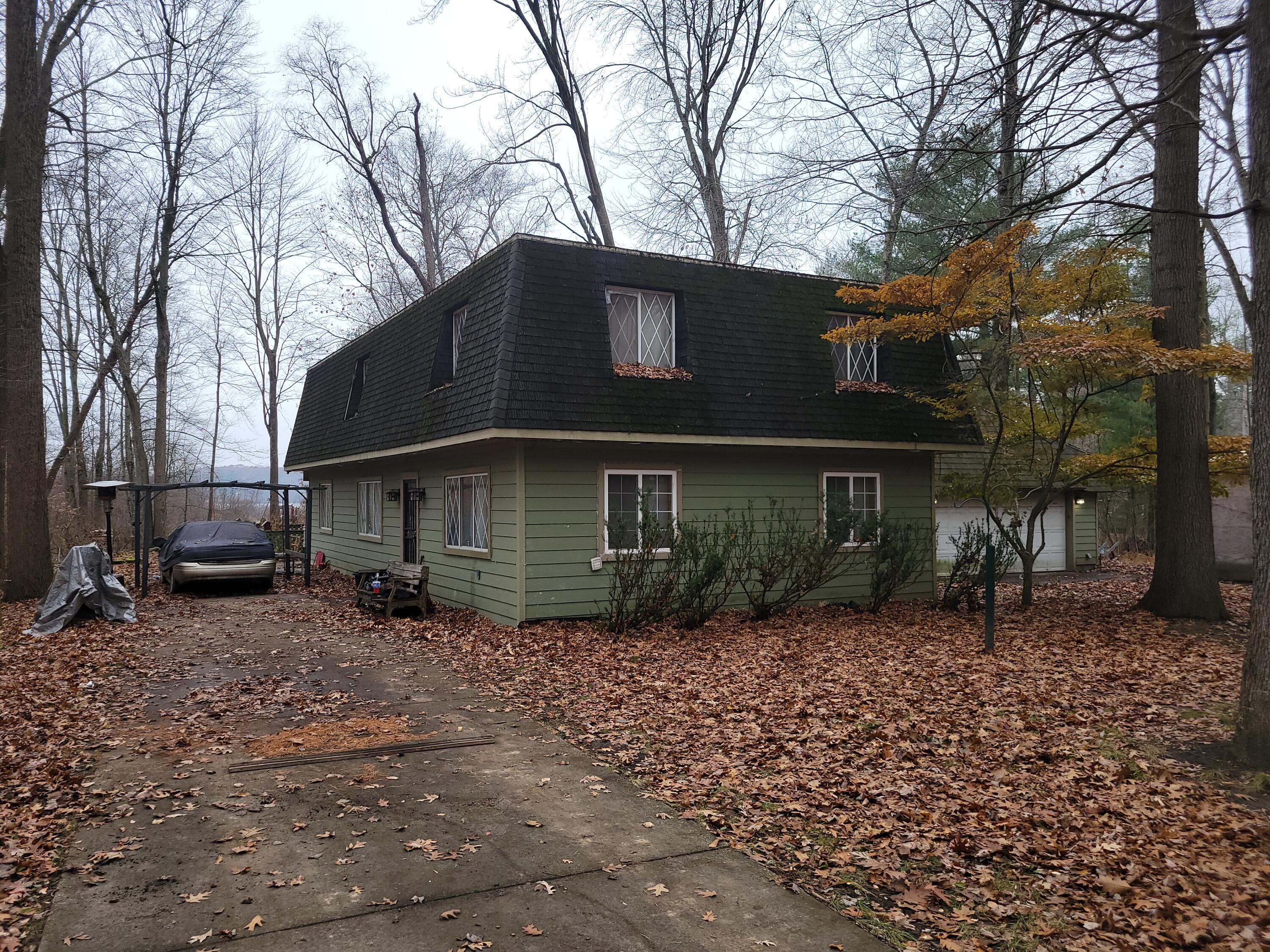 952 54th Street Lee Township MI 49450