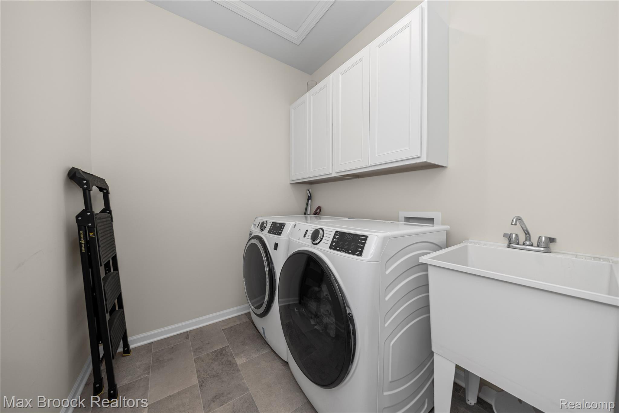 30153 Turtle Creek Circle Lyon Charter Township MI 48165