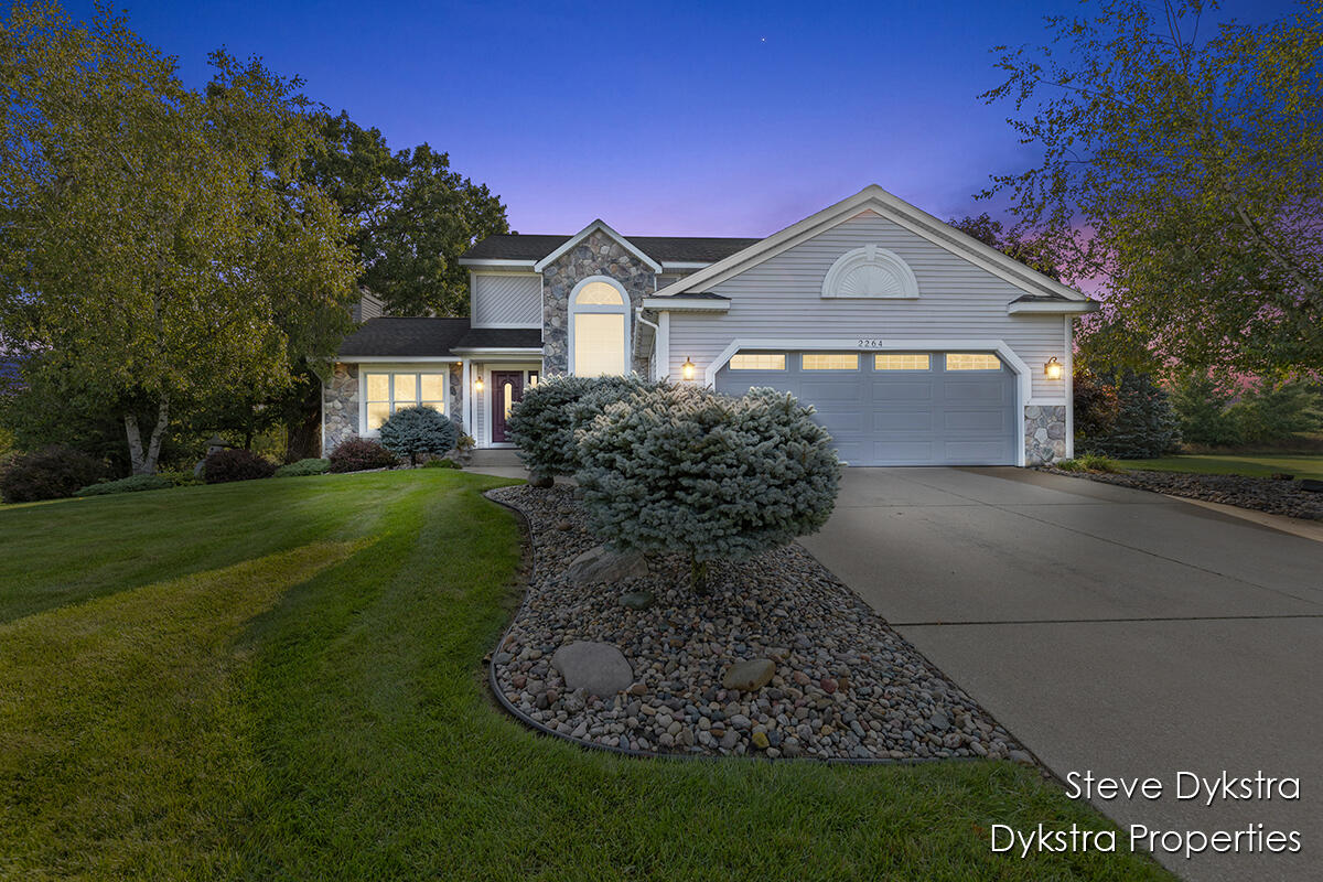 2264 Grand Valley Drive NE Ada Township MI 49301