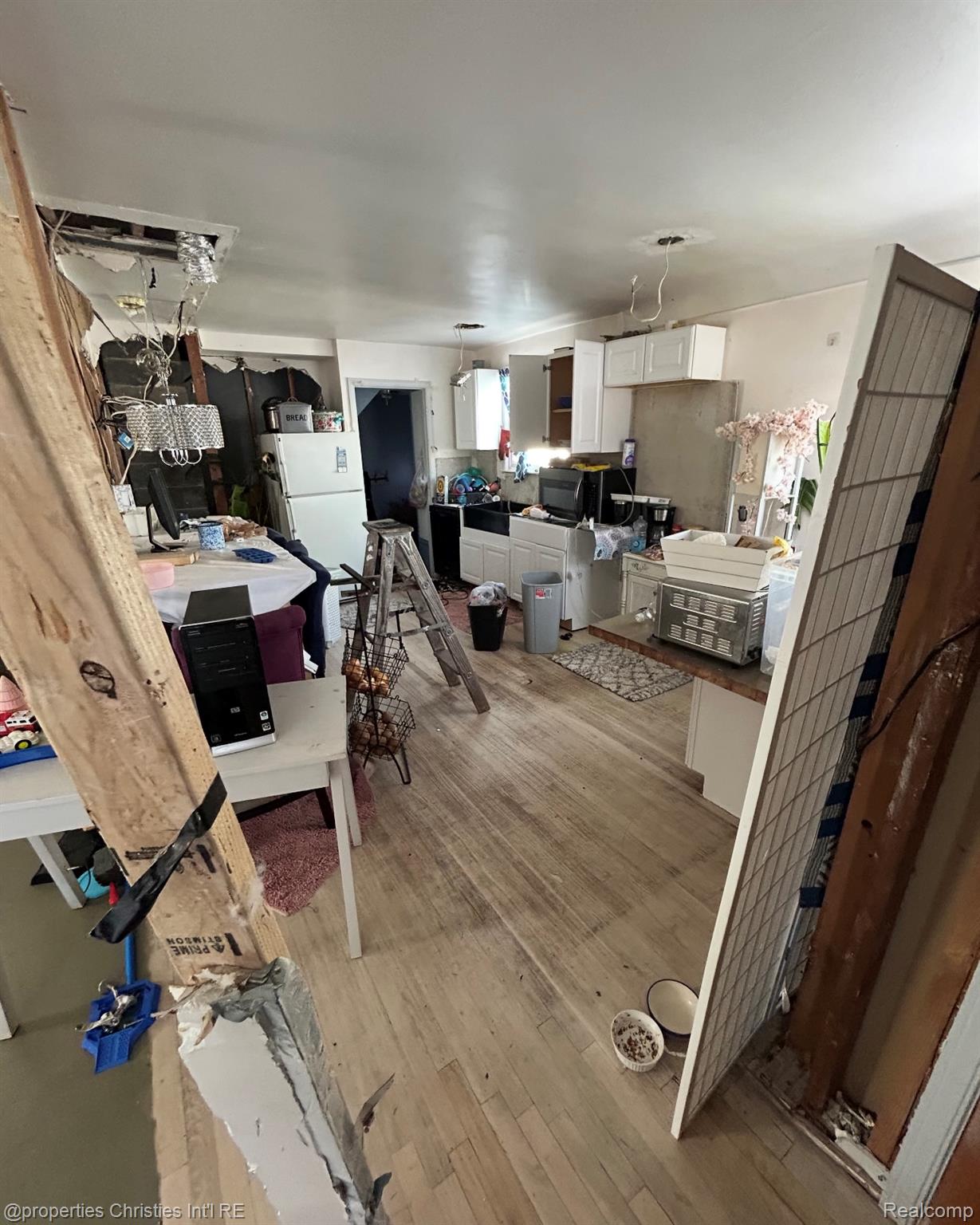 14633 College Avenue Allen Park City MI 48101