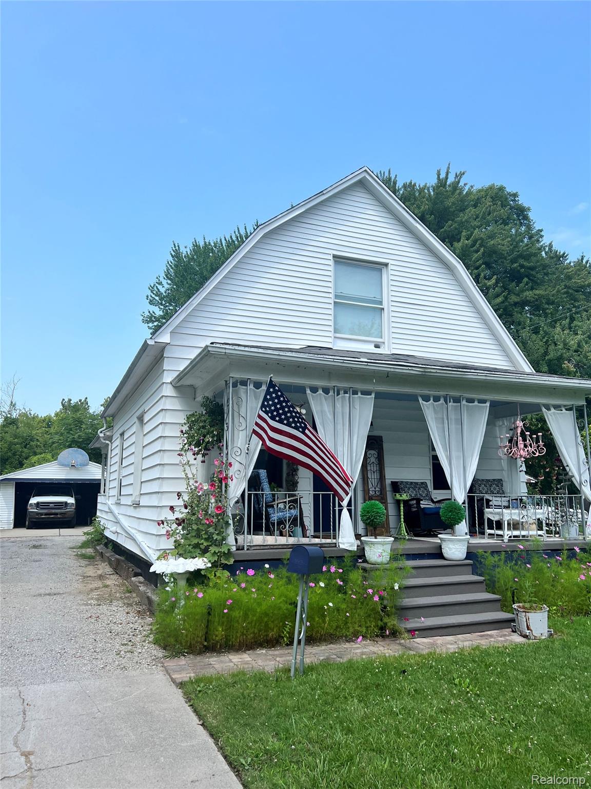 643 Thurman Street Saginaw City MI 48602