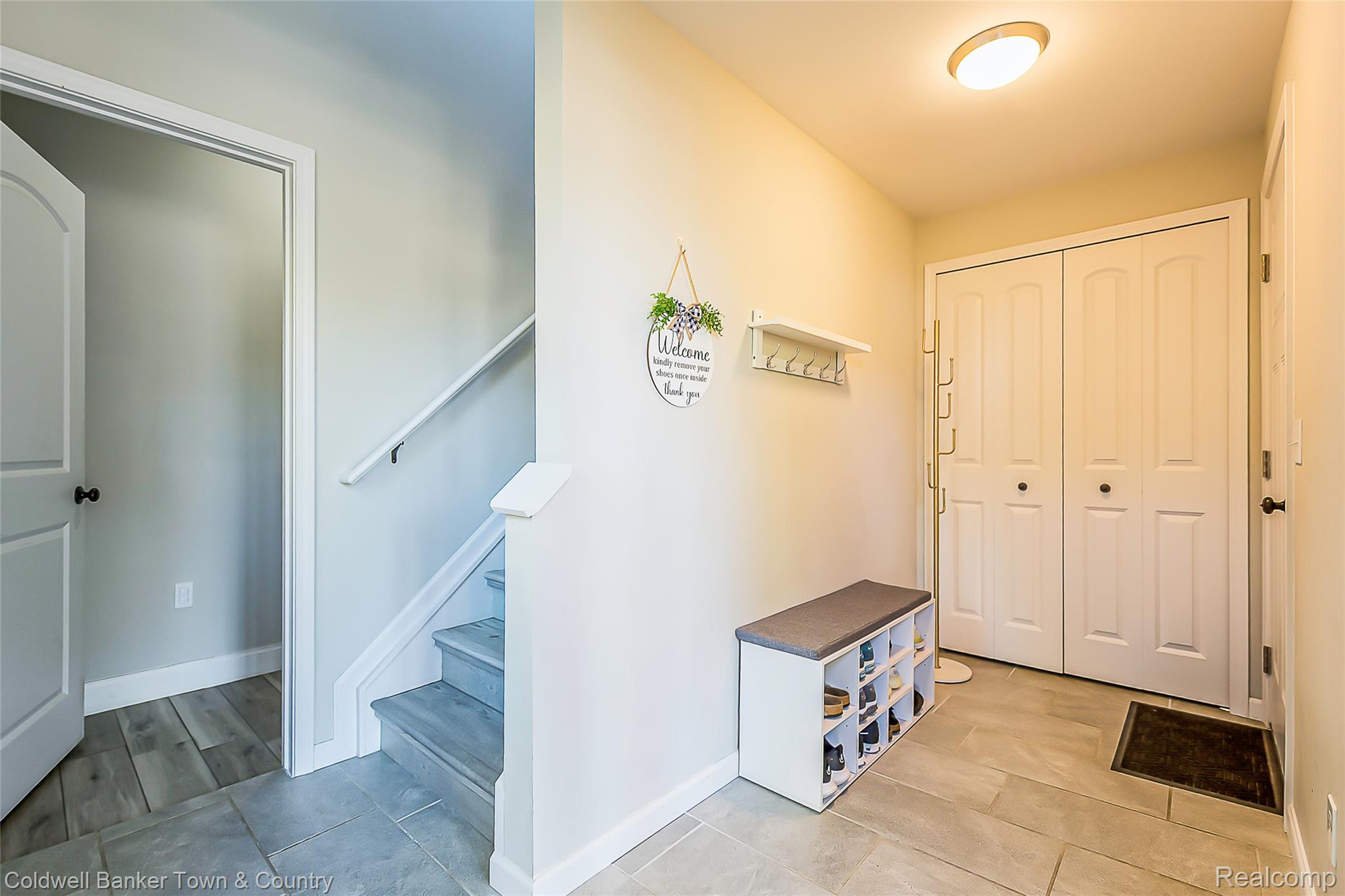 1293 Brighton Lake Road Brighton City MI 48116