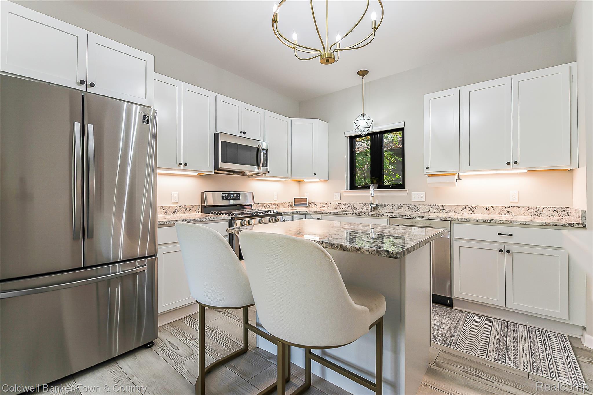 1293 Brighton Lake Road Brighton City MI 48116