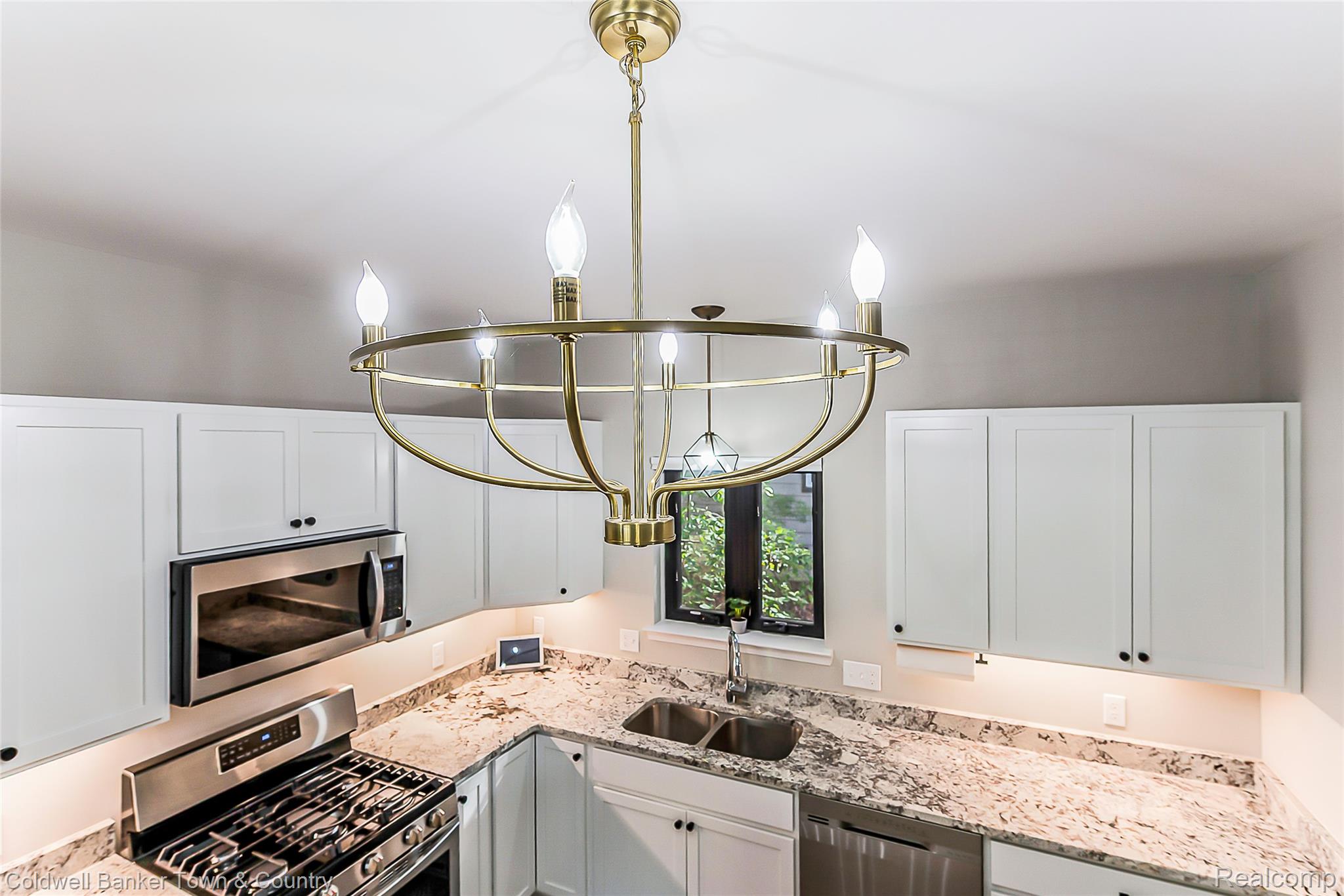 1293 Brighton Lake Road Brighton City MI 48116