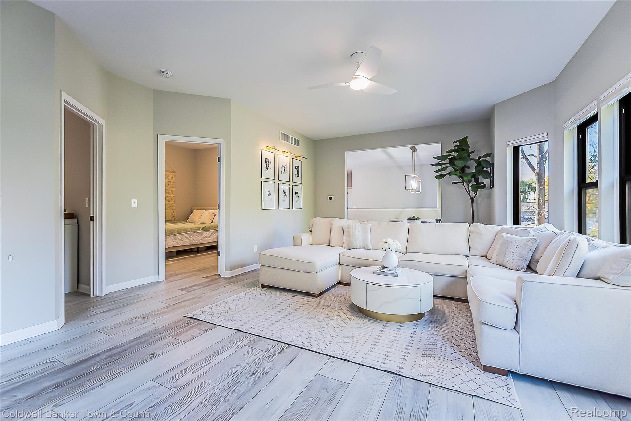 1293 Brighton Lake Road Brighton City MI 48116