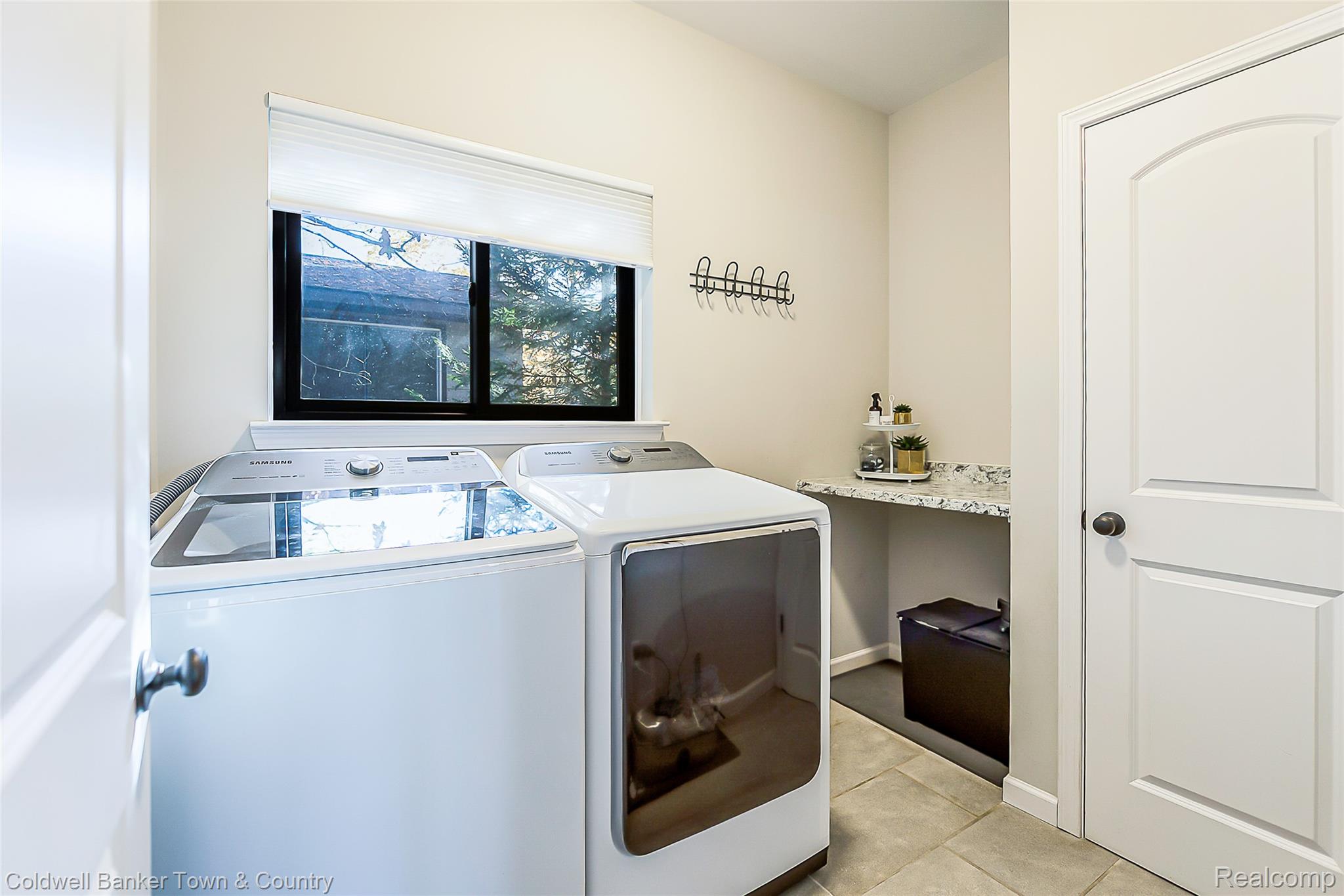 1293 Brighton Lake Road Brighton City MI 48116