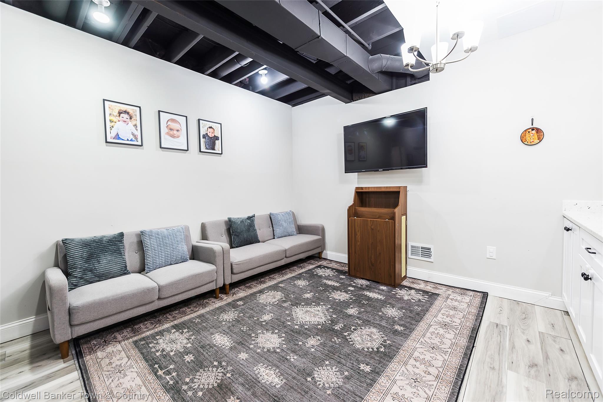 1293 Brighton Lake Road Brighton City MI 48116