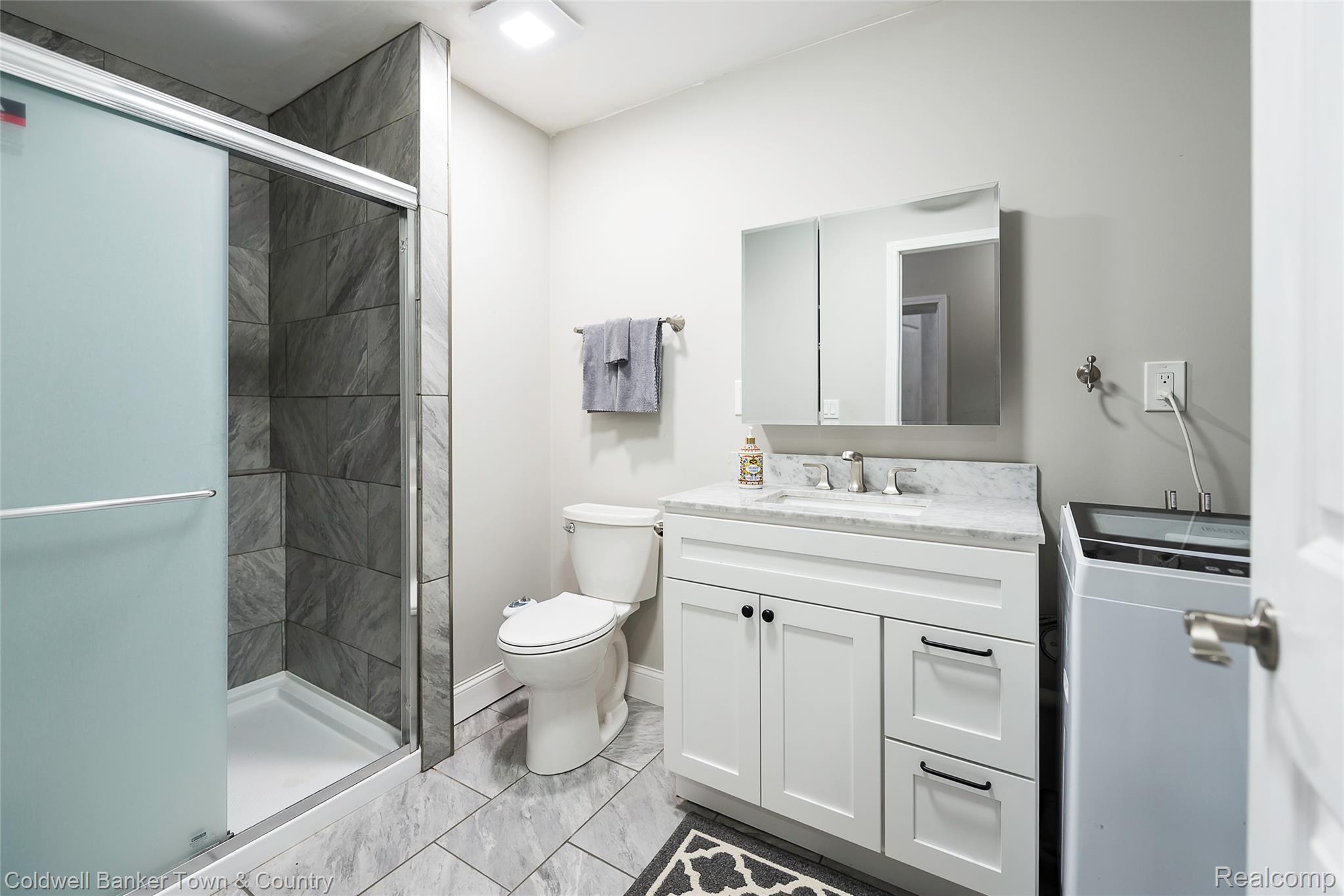 1293 Brighton Lake Road Brighton City MI 48116