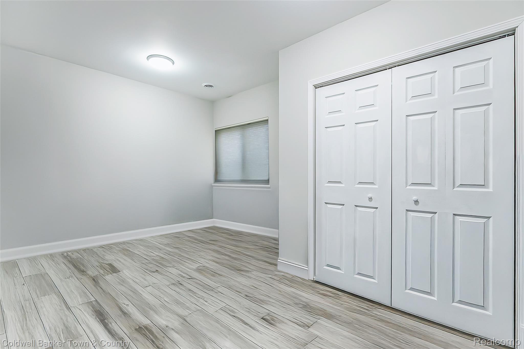 1293 Brighton Lake Road Brighton City MI 48116