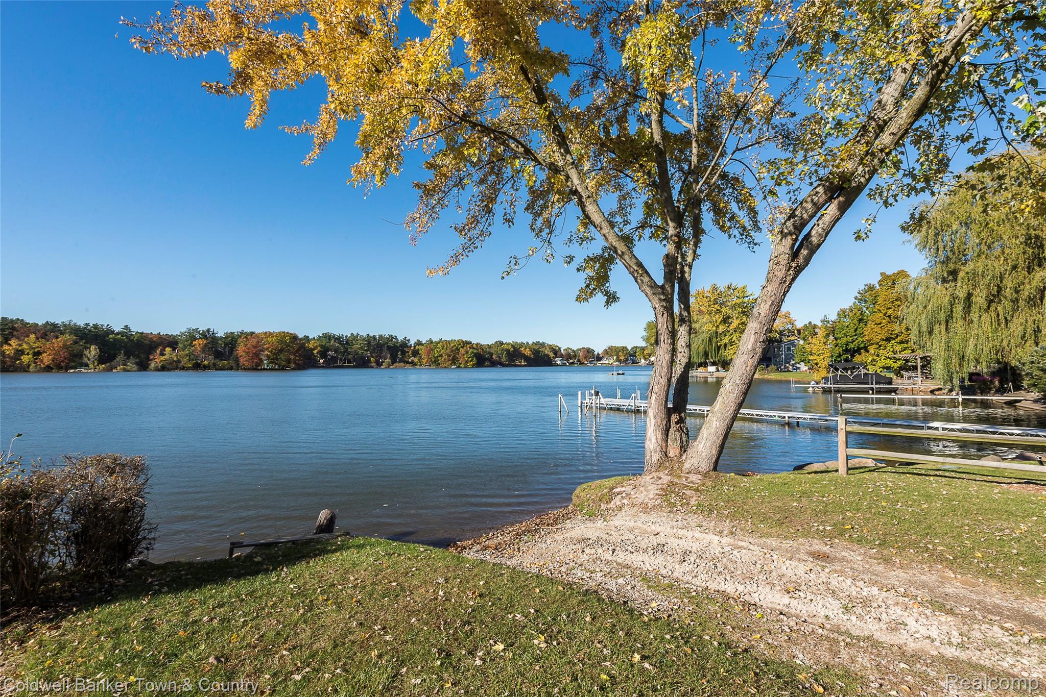 1293 Brighton Lake Road Brighton City MI 48116