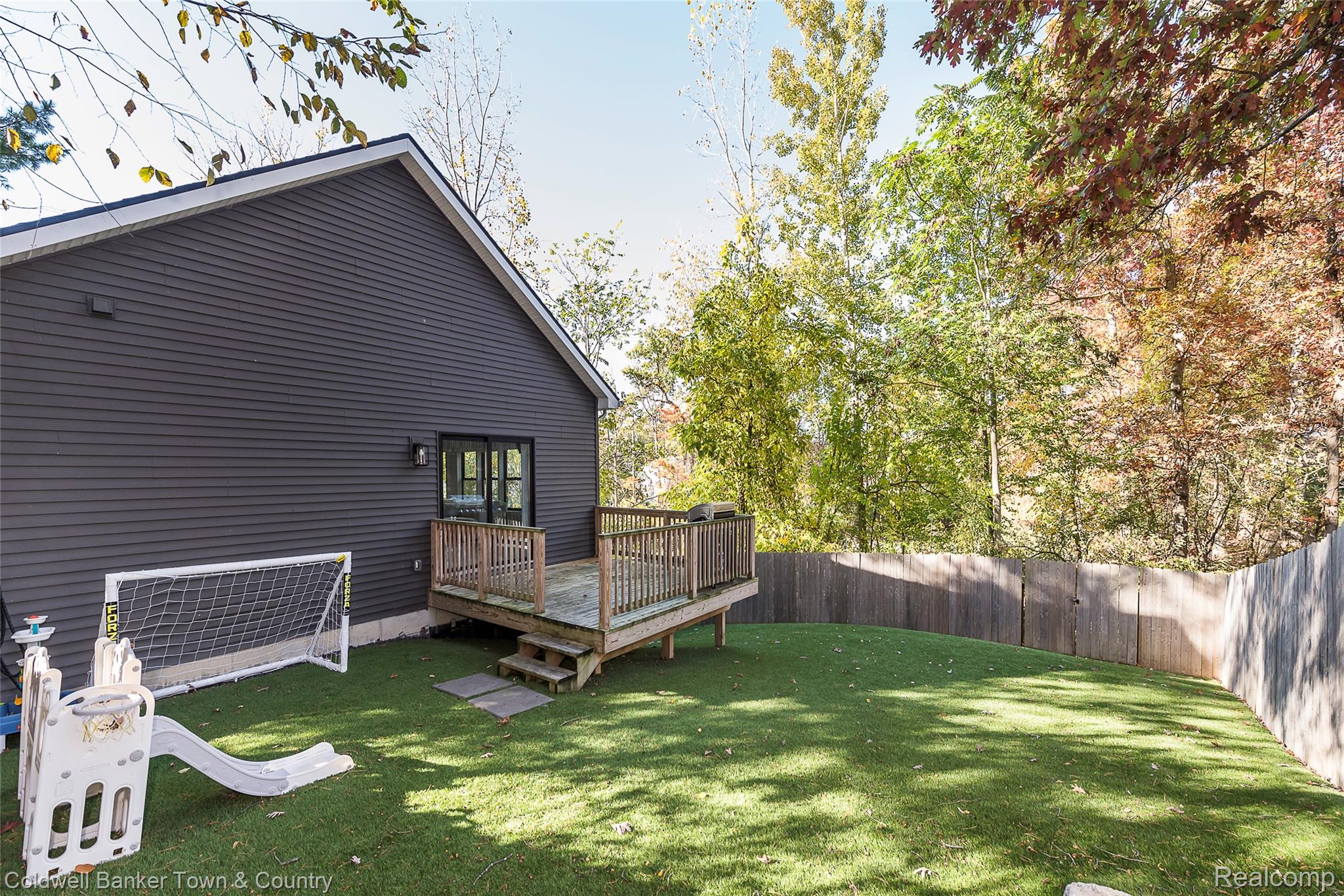 1293 Brighton Lake Road Brighton City MI 48116