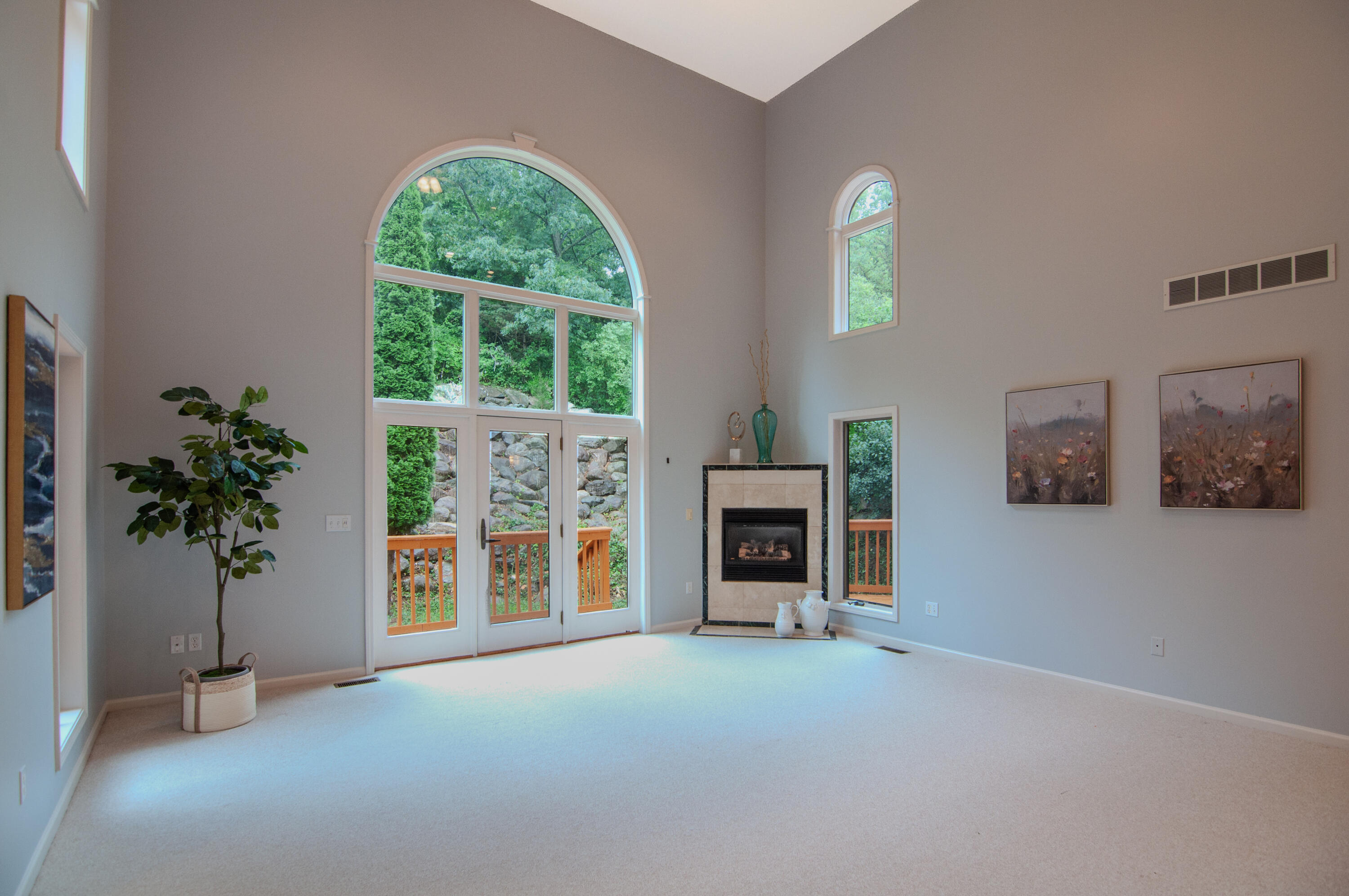 588 Green Road Ann Arbor City MI 48105