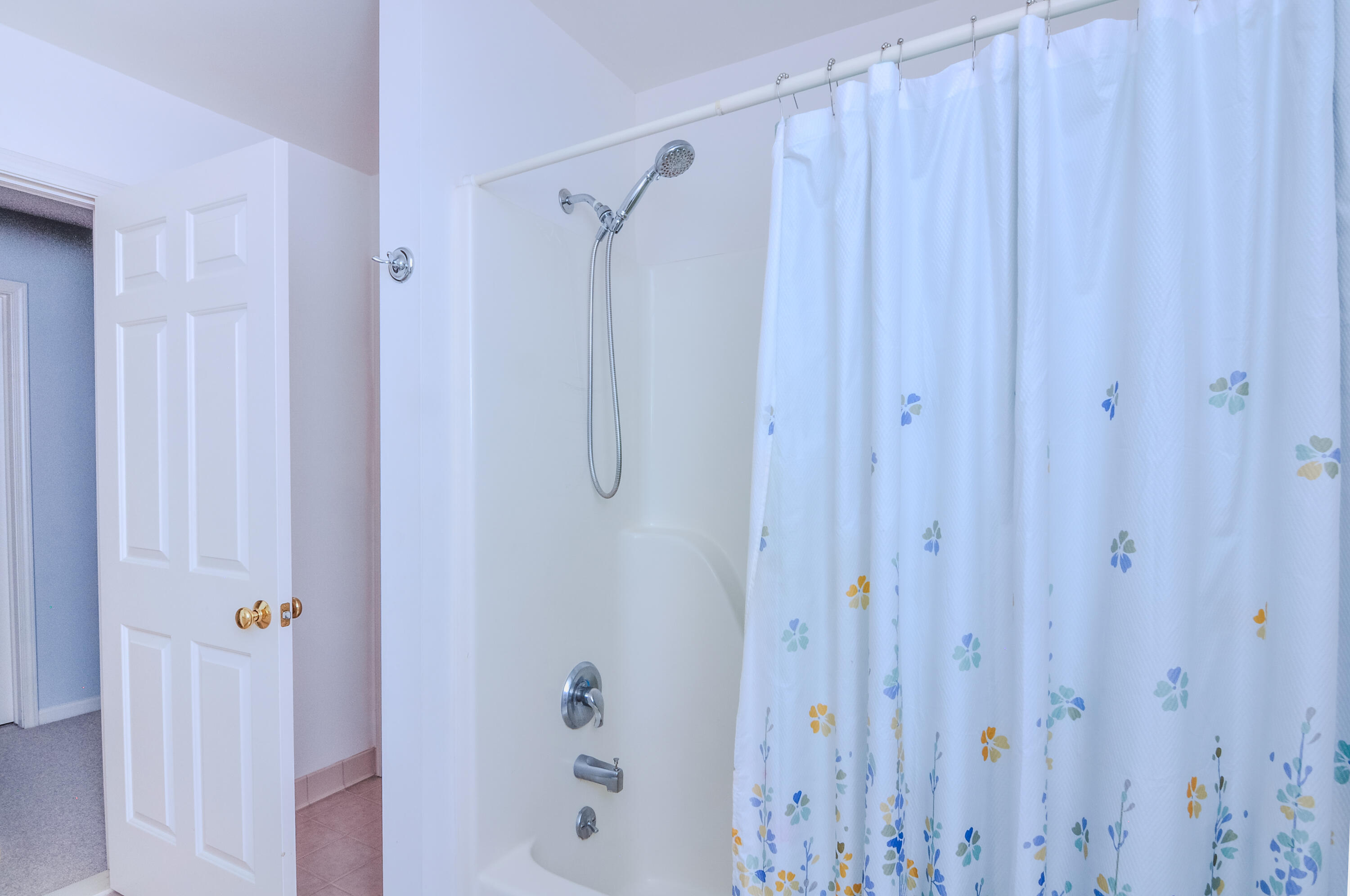 588 Green Road Ann Arbor City MI 48105