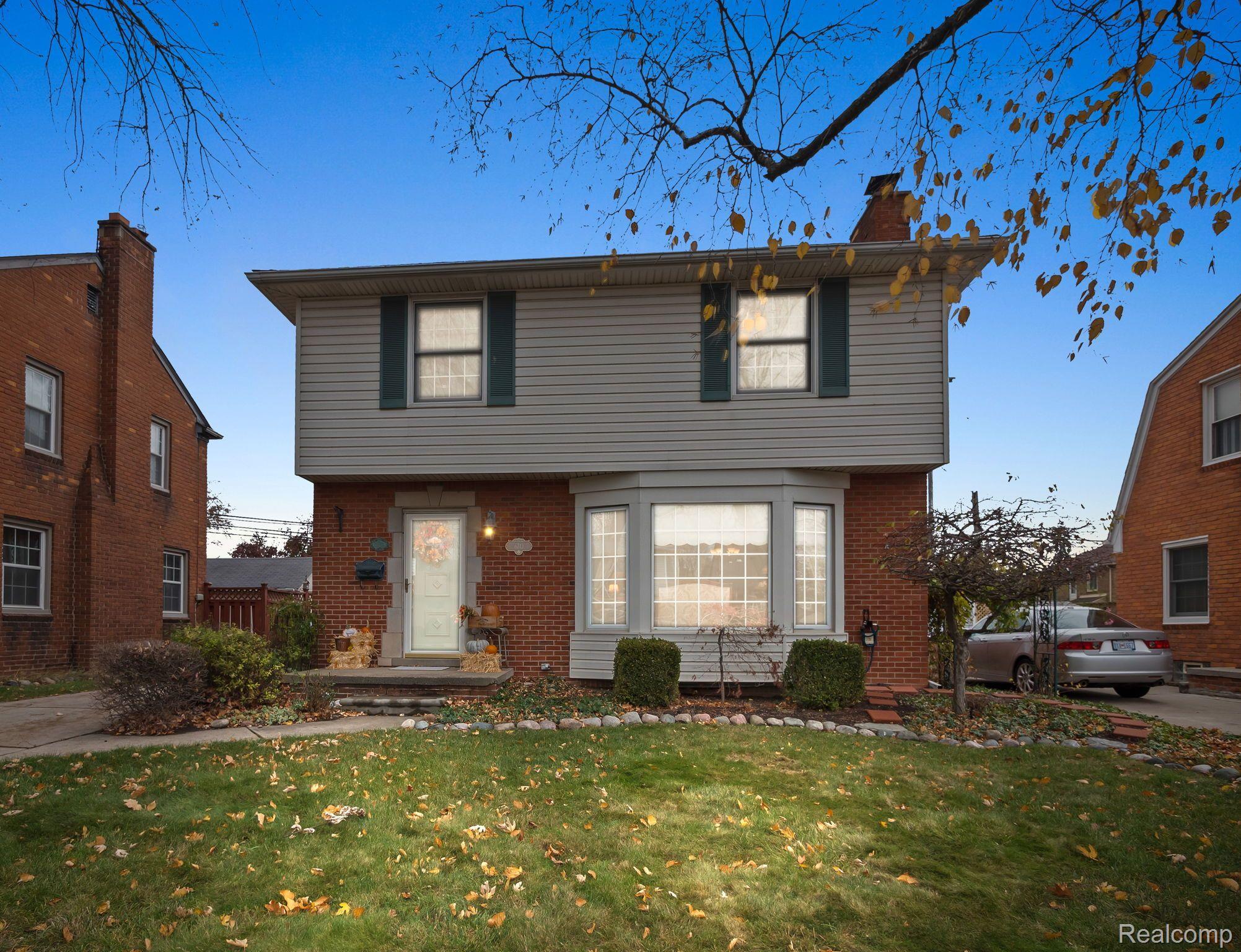 6713 Rosedale Boulevard Allen Park City MI 48101