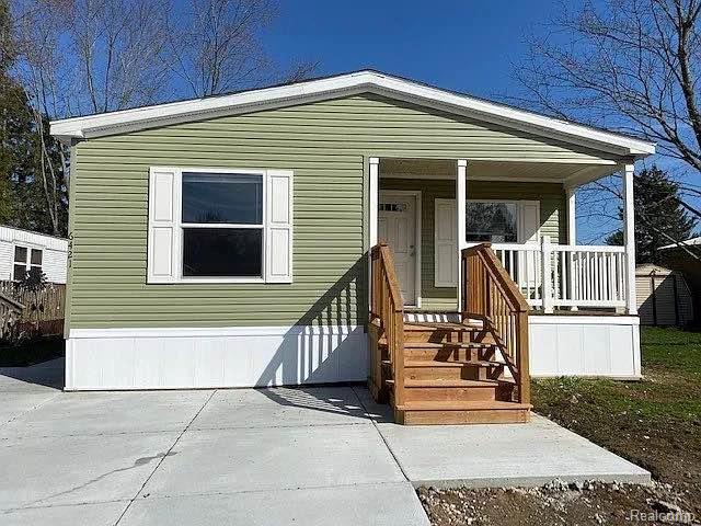 6421 Breezeway Drive Brighton City MI 48114
