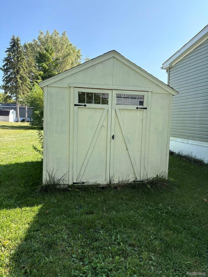 6421 Breezeway Drive Brighton City MI 48114