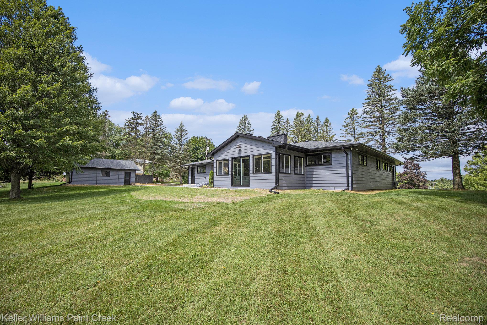 931 Rochester Road Addison Township MI 48367