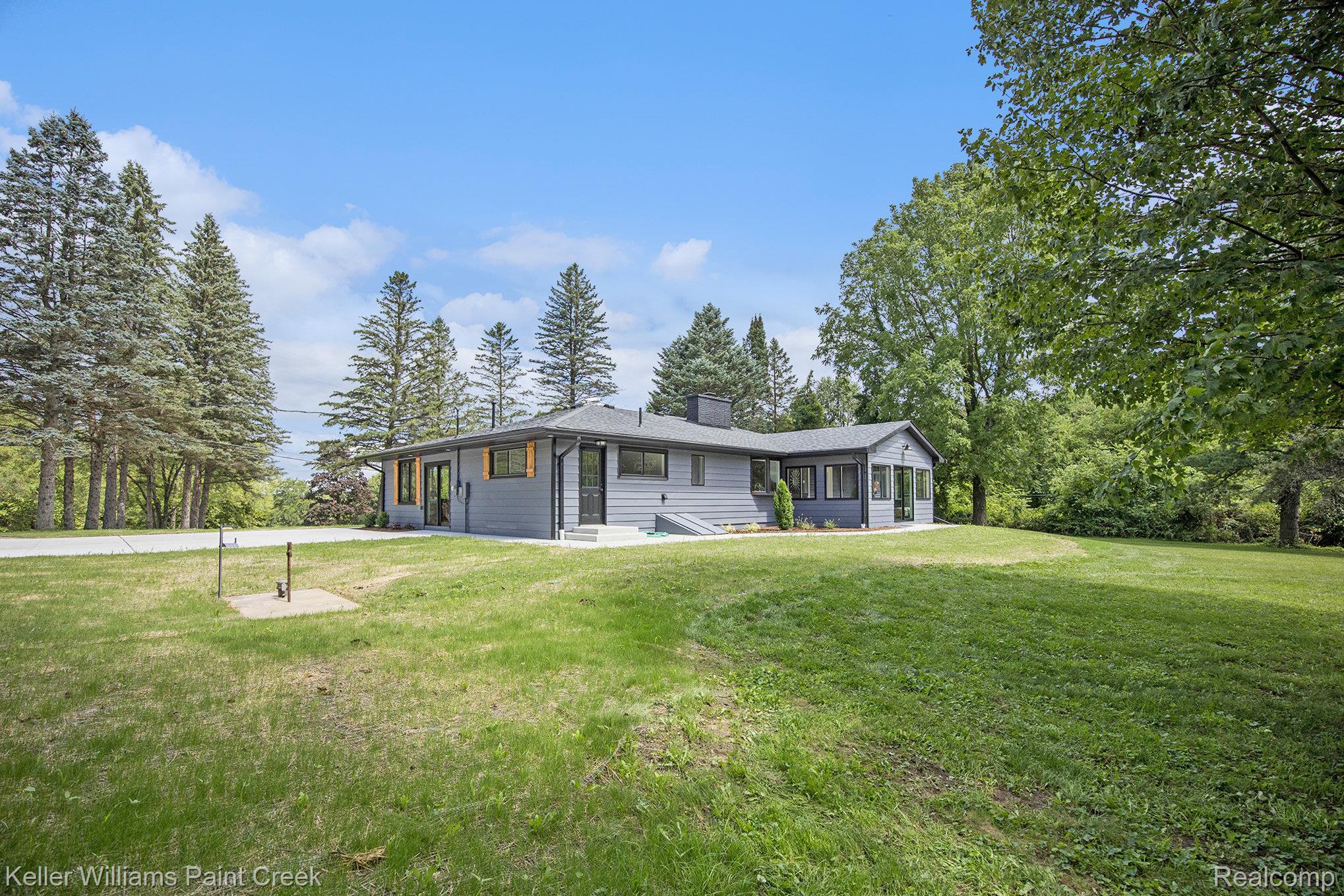 931 Rochester Road Addison Township MI 48367