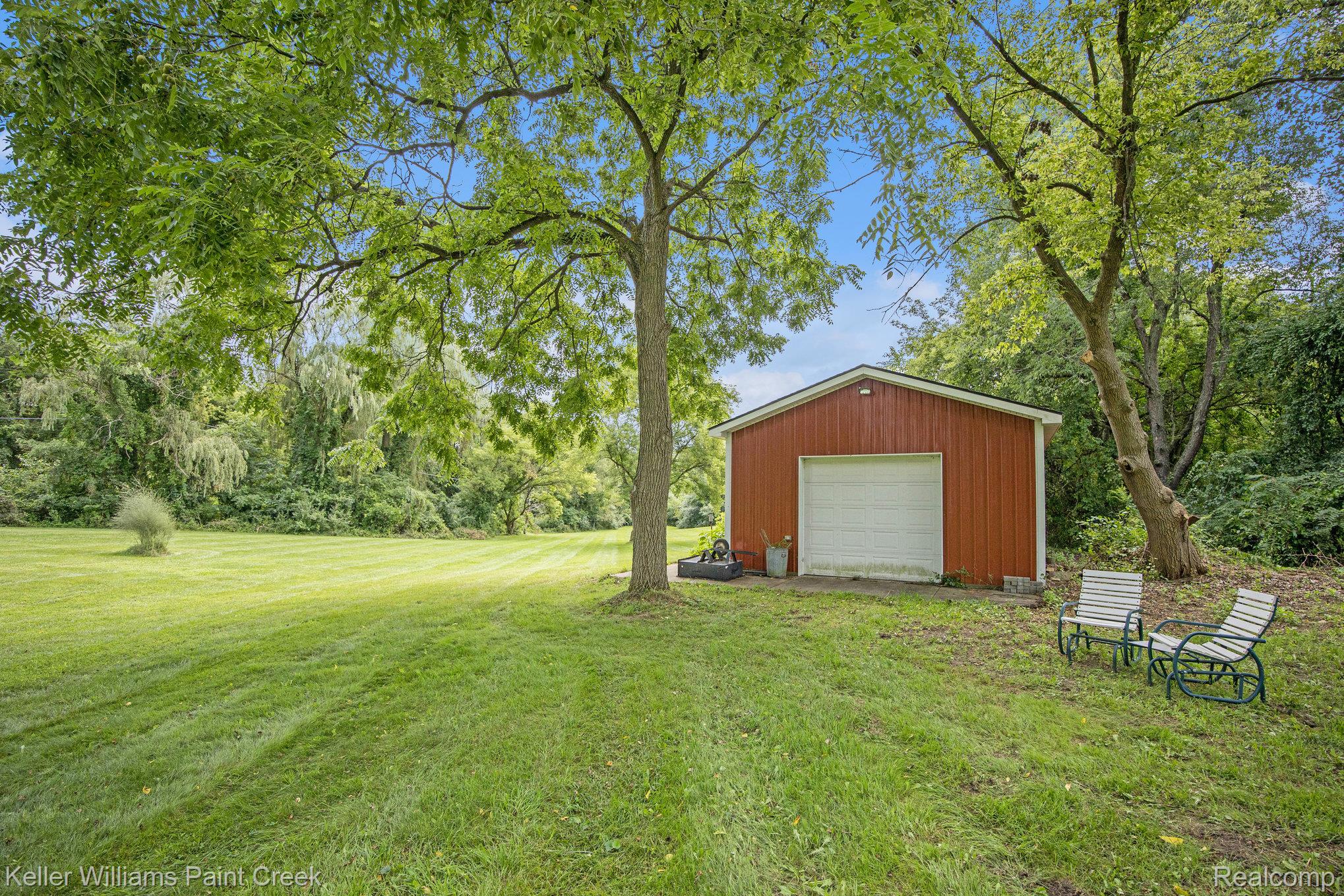 931 Rochester Road Addison Township MI 48367