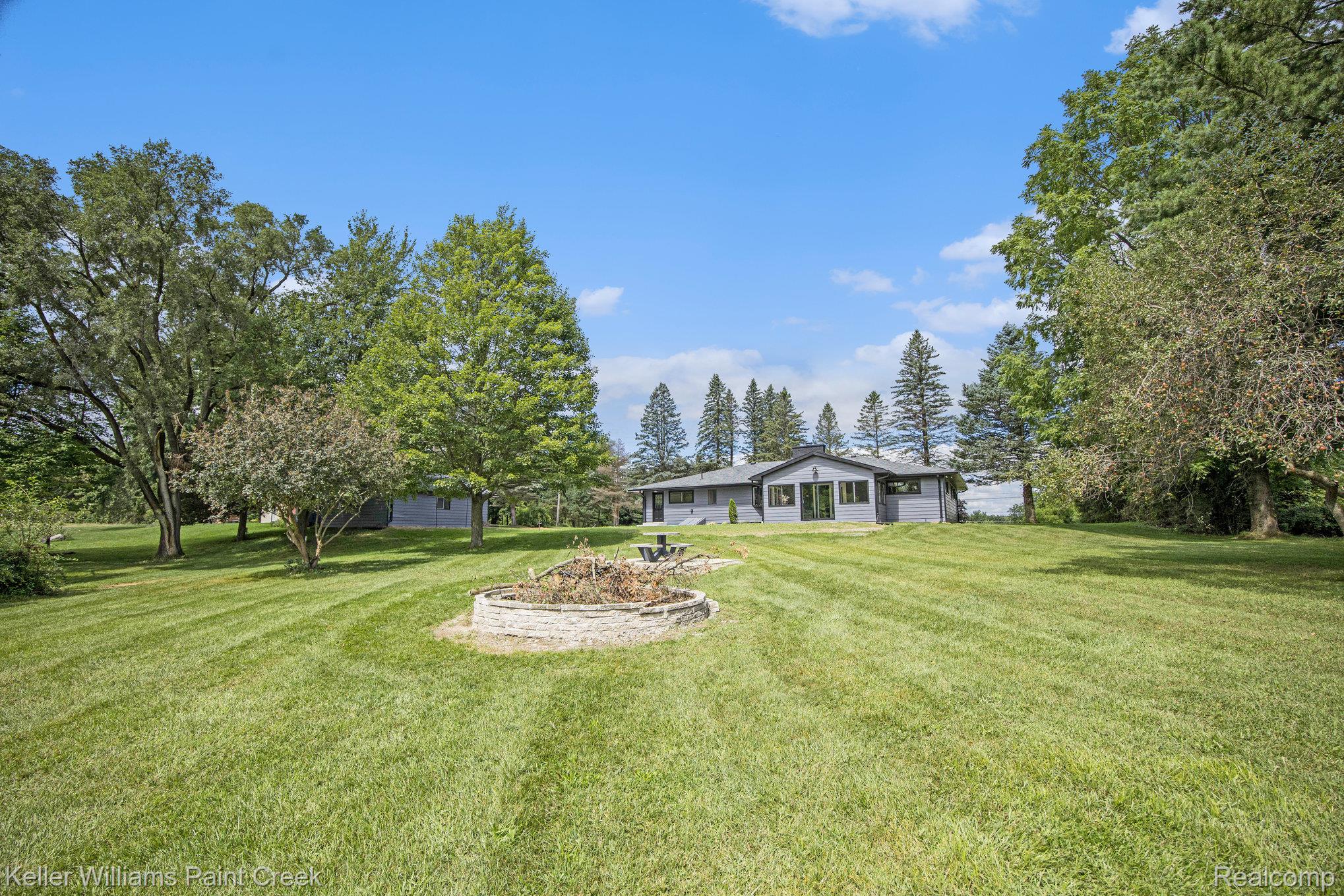 931 Rochester Road Addison Township MI 48367