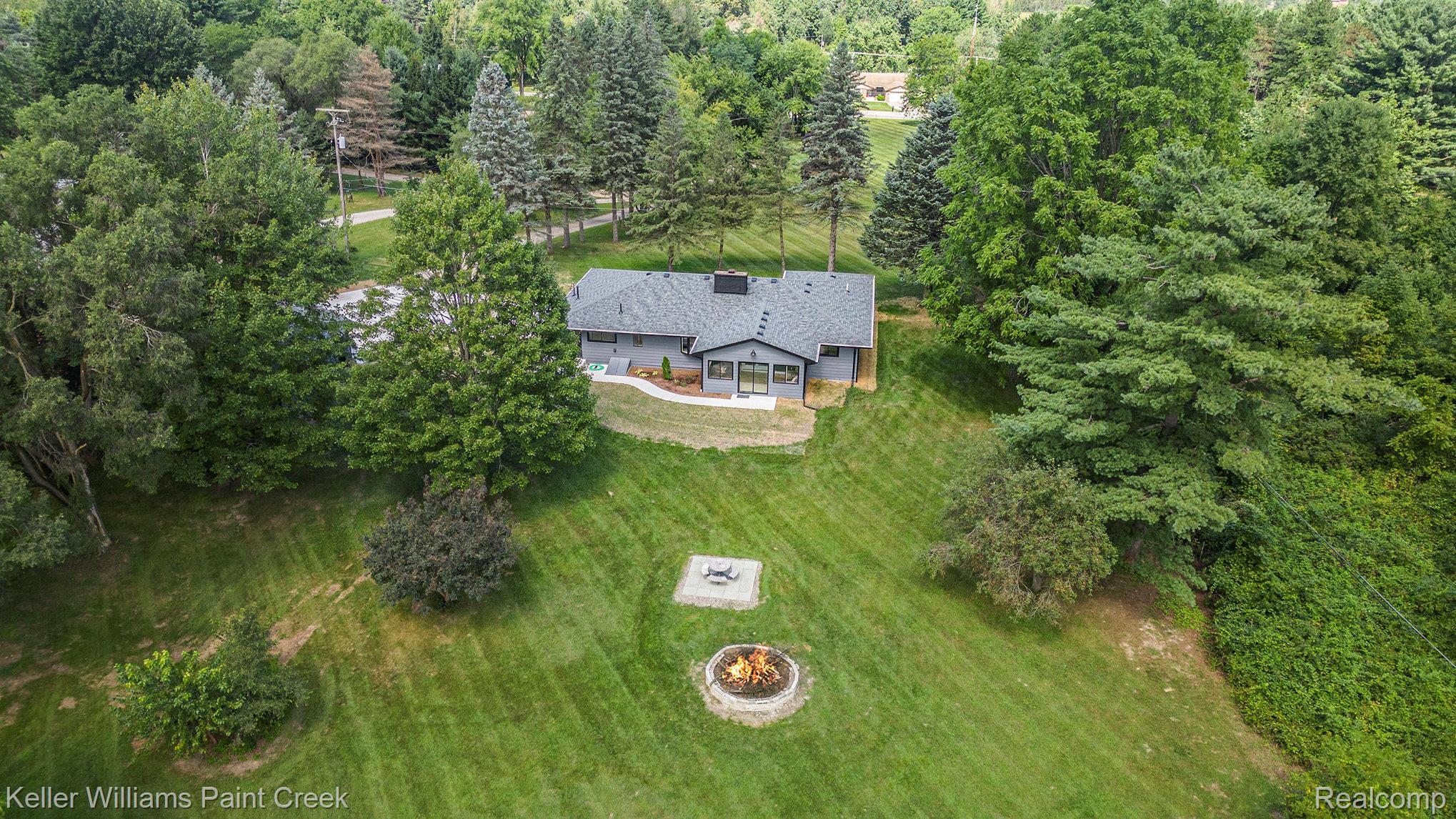 931 Rochester Road Addison Township MI 48367