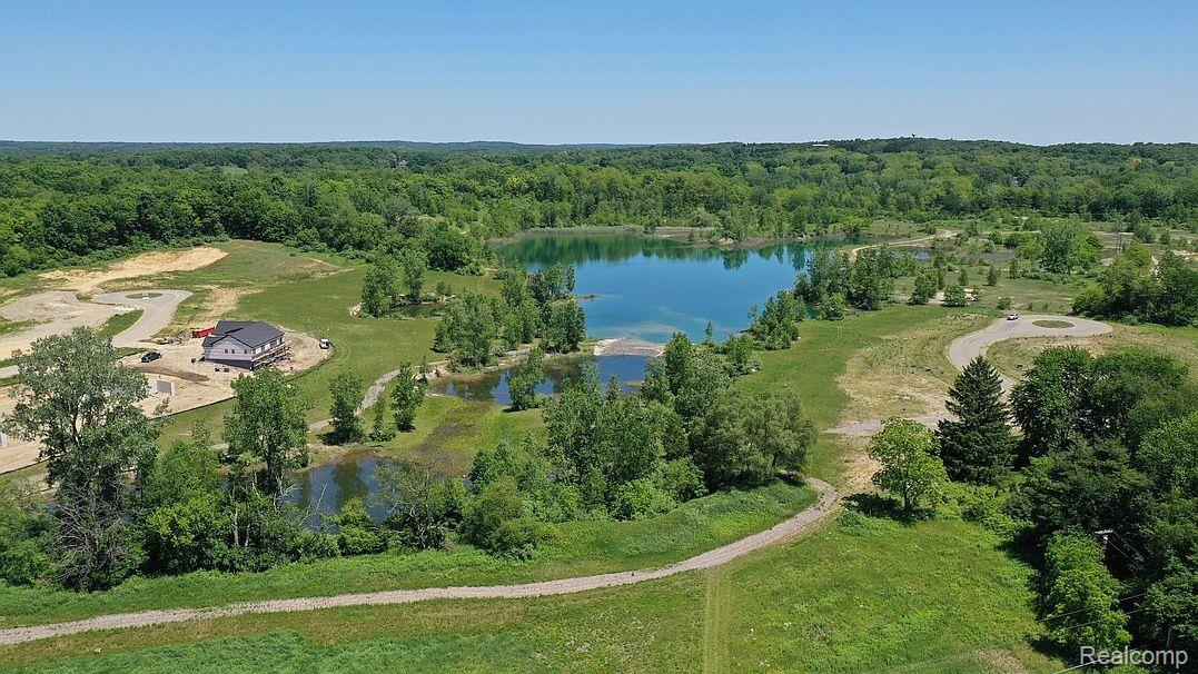10008 Quarry Ridge Road Springfield Charter Township MI 48346