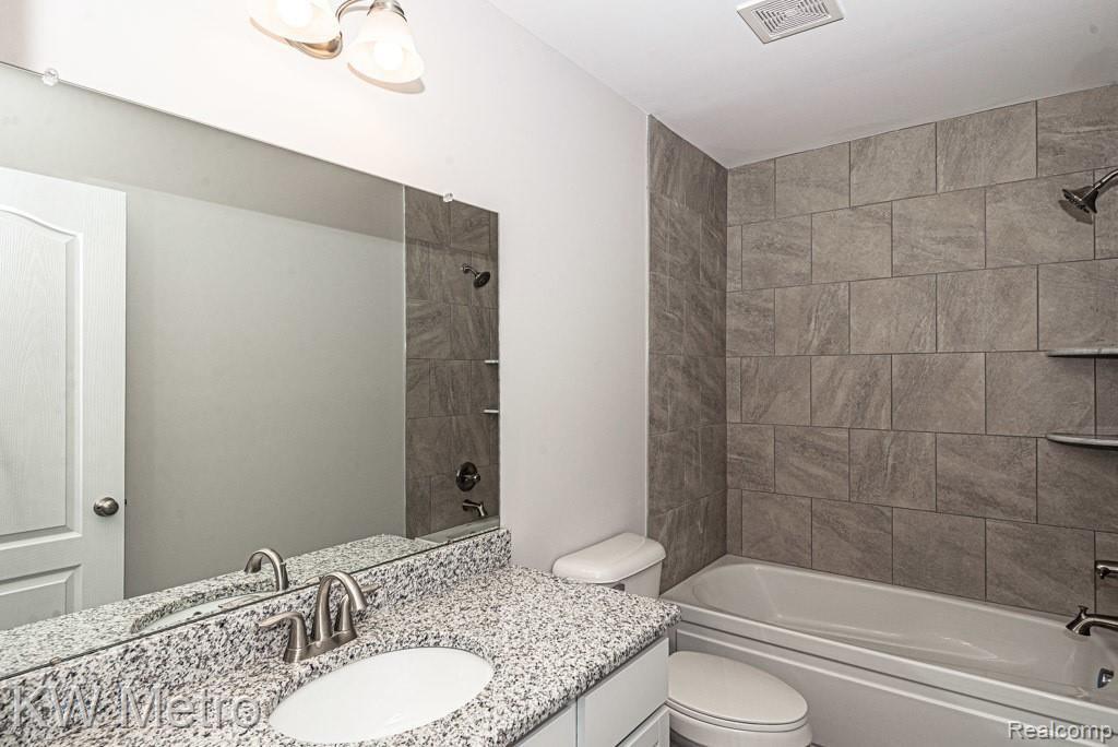 12 Parker Lane Brandon Charter Township MI 48462