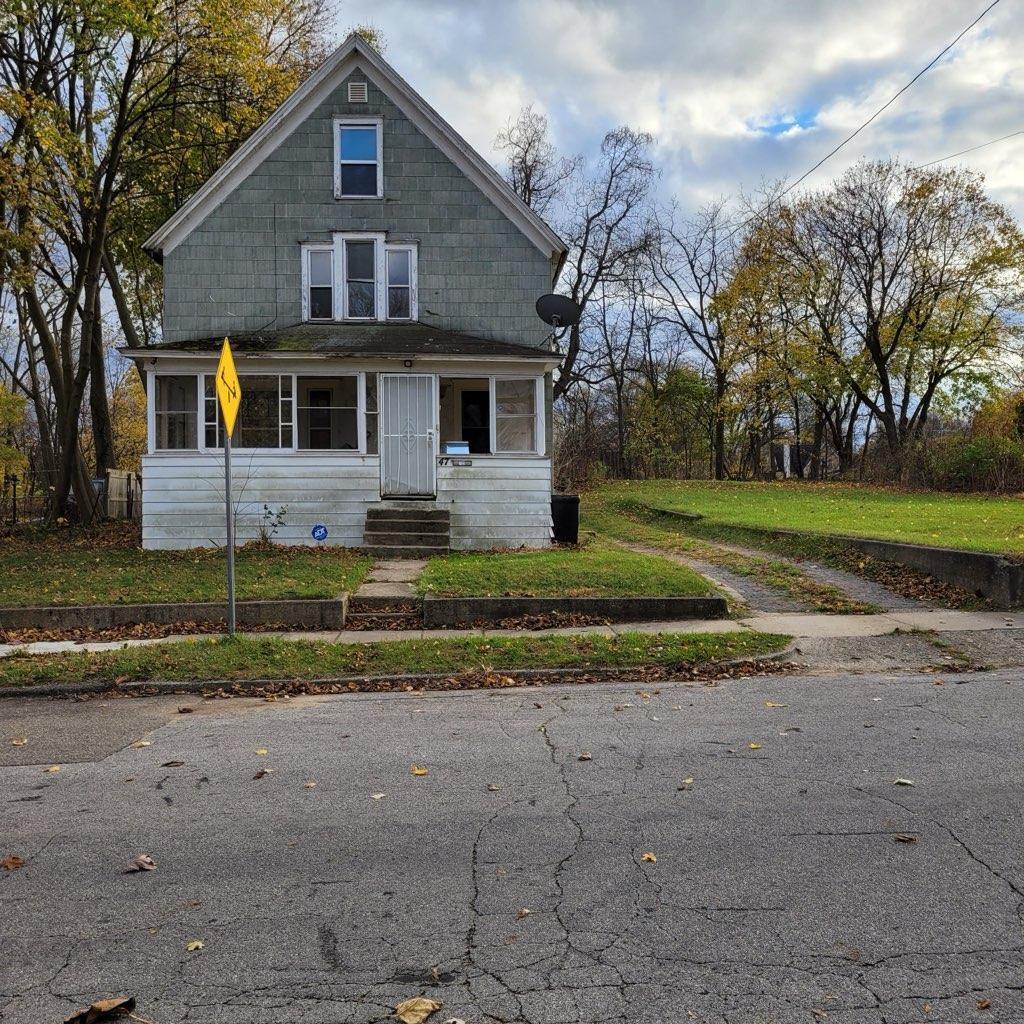 47 Frisbie Avenue Battle Creek City MI 49037