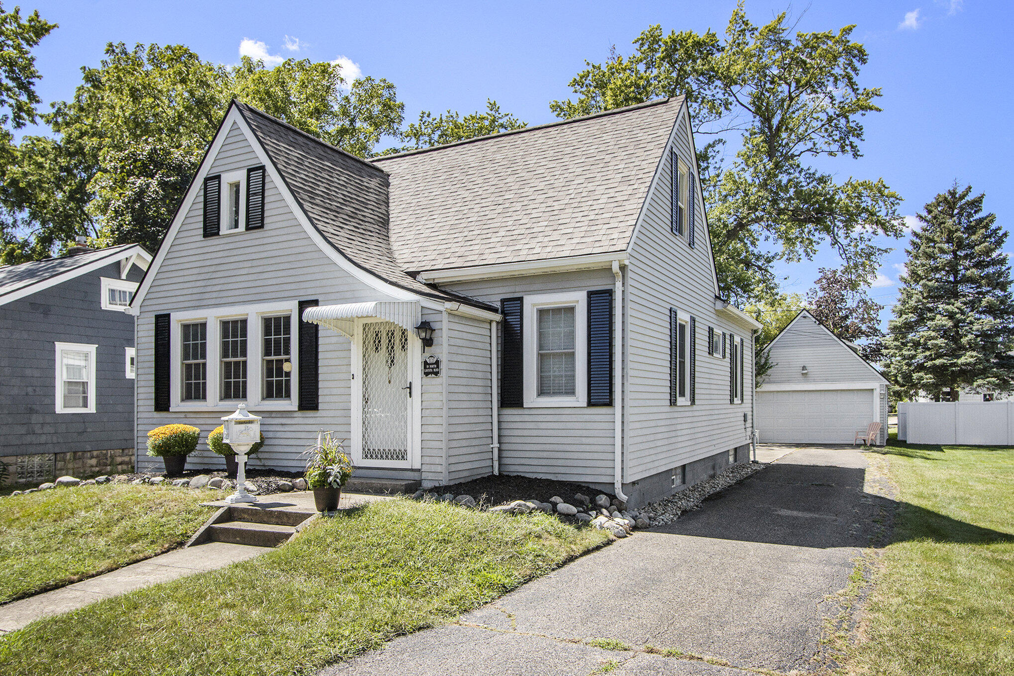 19 La Vista Boulevard N Battle Creek City MI 49015