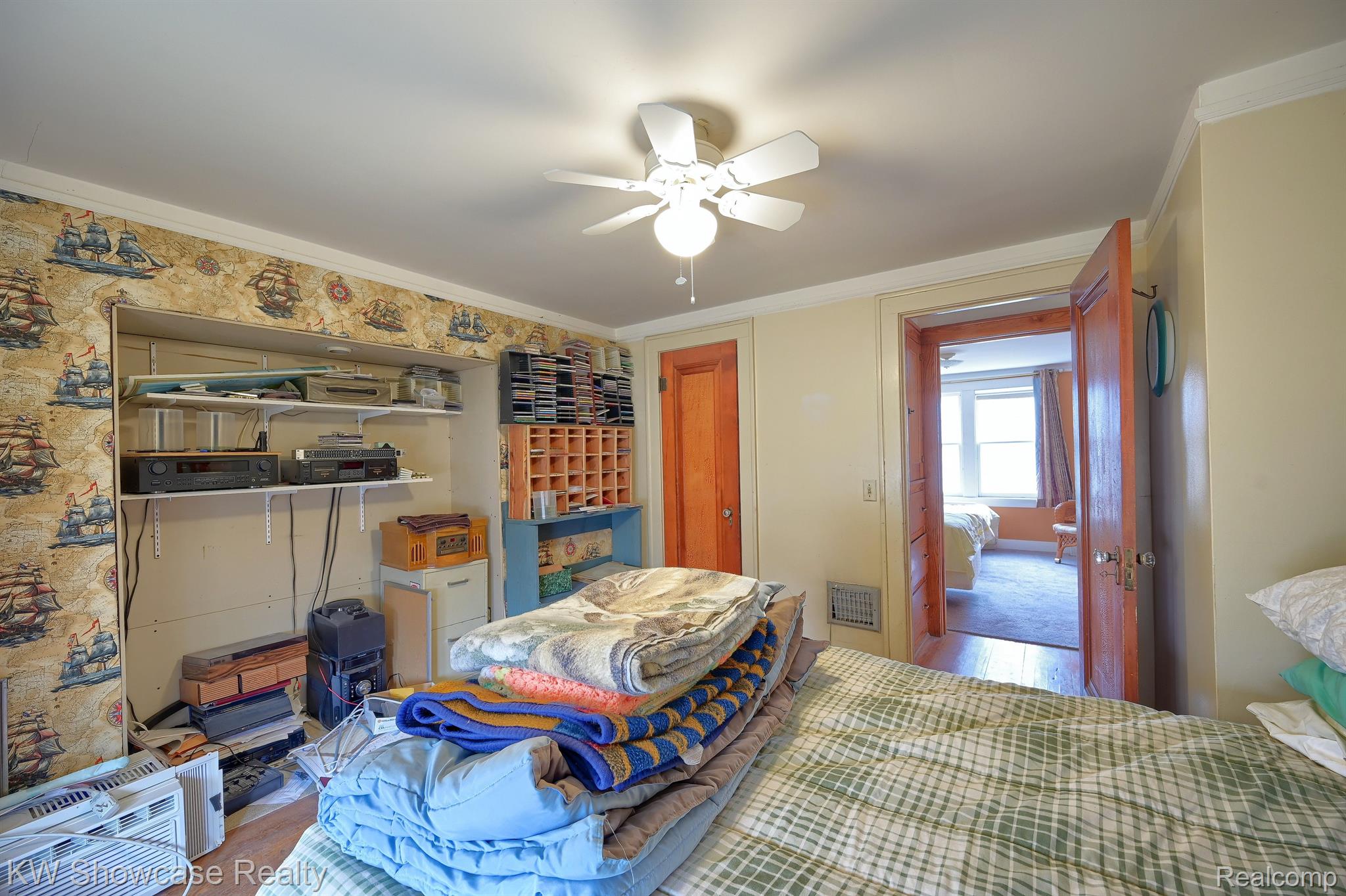 89 Clive Avenue Waterford Charter Township MI 48328
