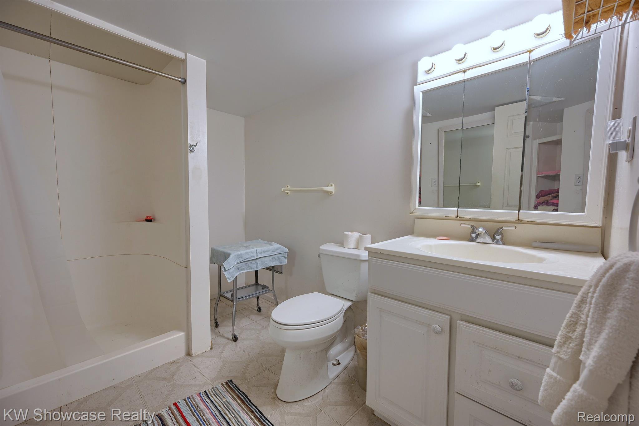 89 Clive Avenue Waterford Charter Township MI 48328