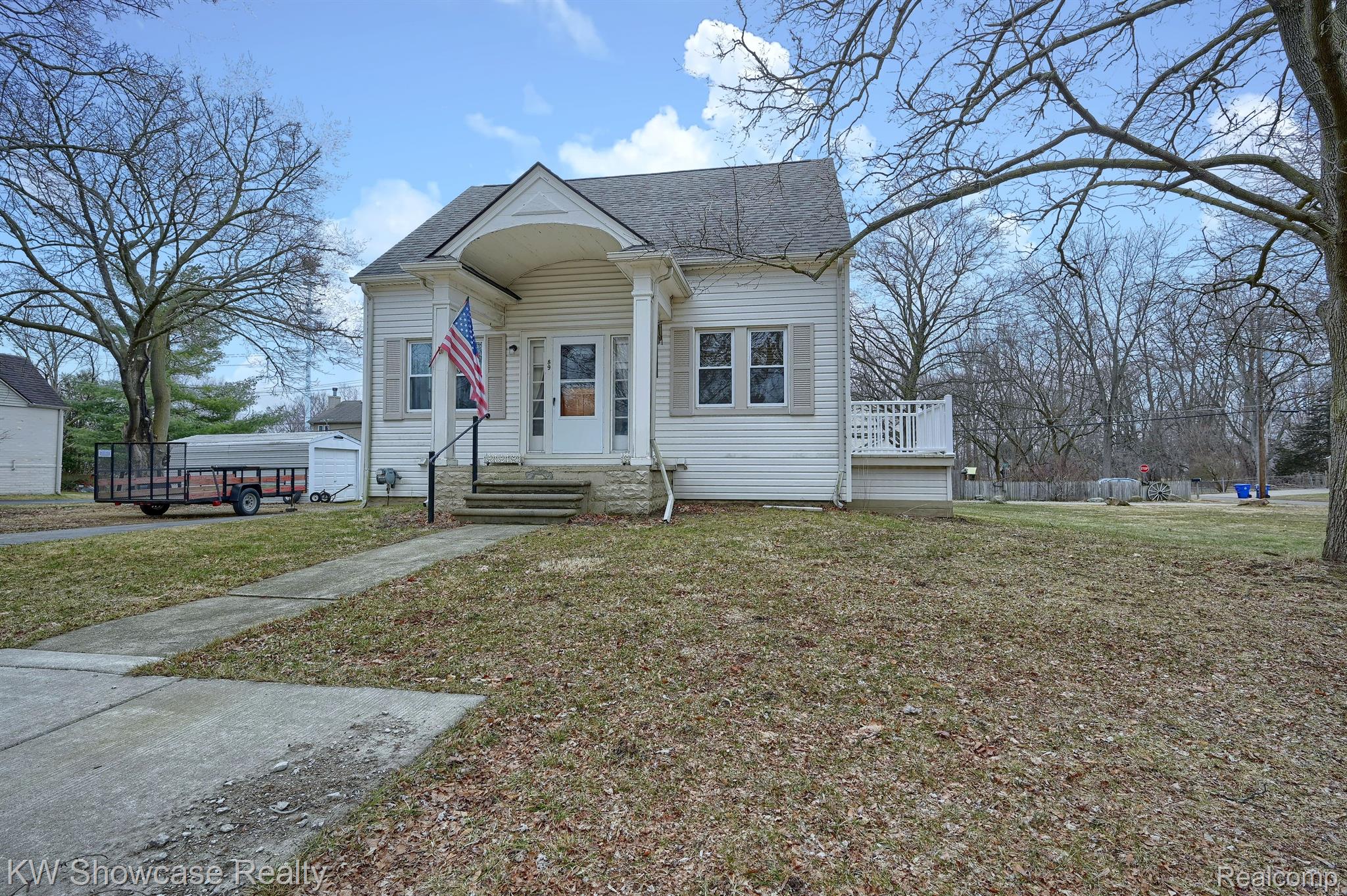 89 Clive Avenue Waterford Charter Township MI 48328