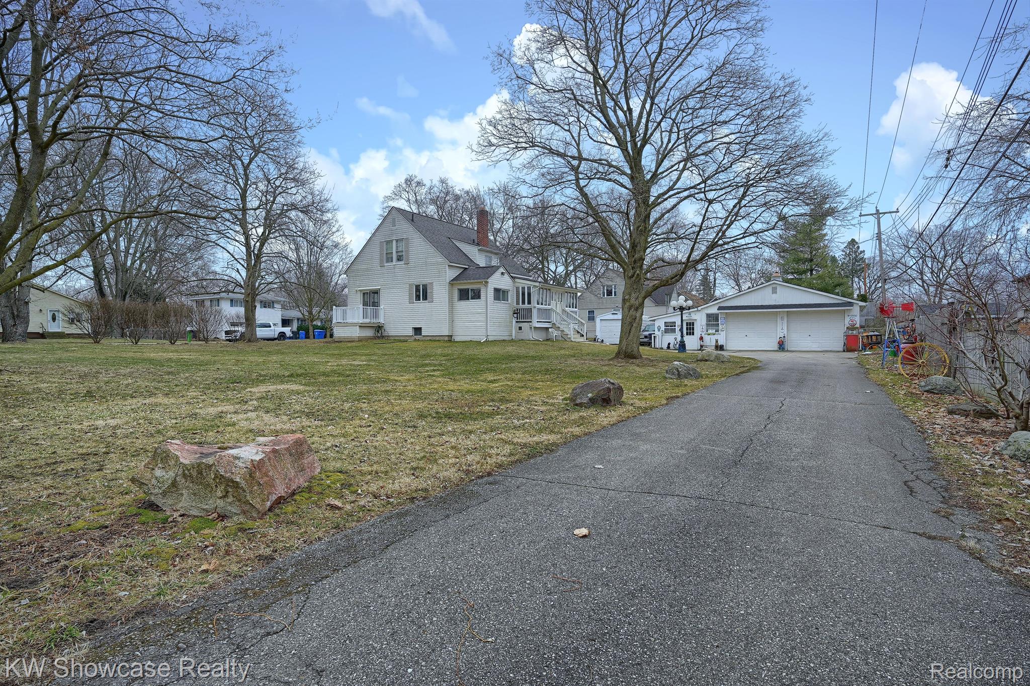 89 Clive Avenue Waterford Charter Township MI 48328
