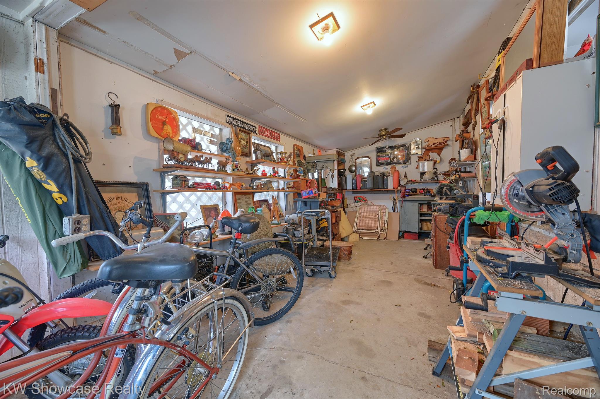 89 Clive Avenue Waterford Charter Township MI 48328