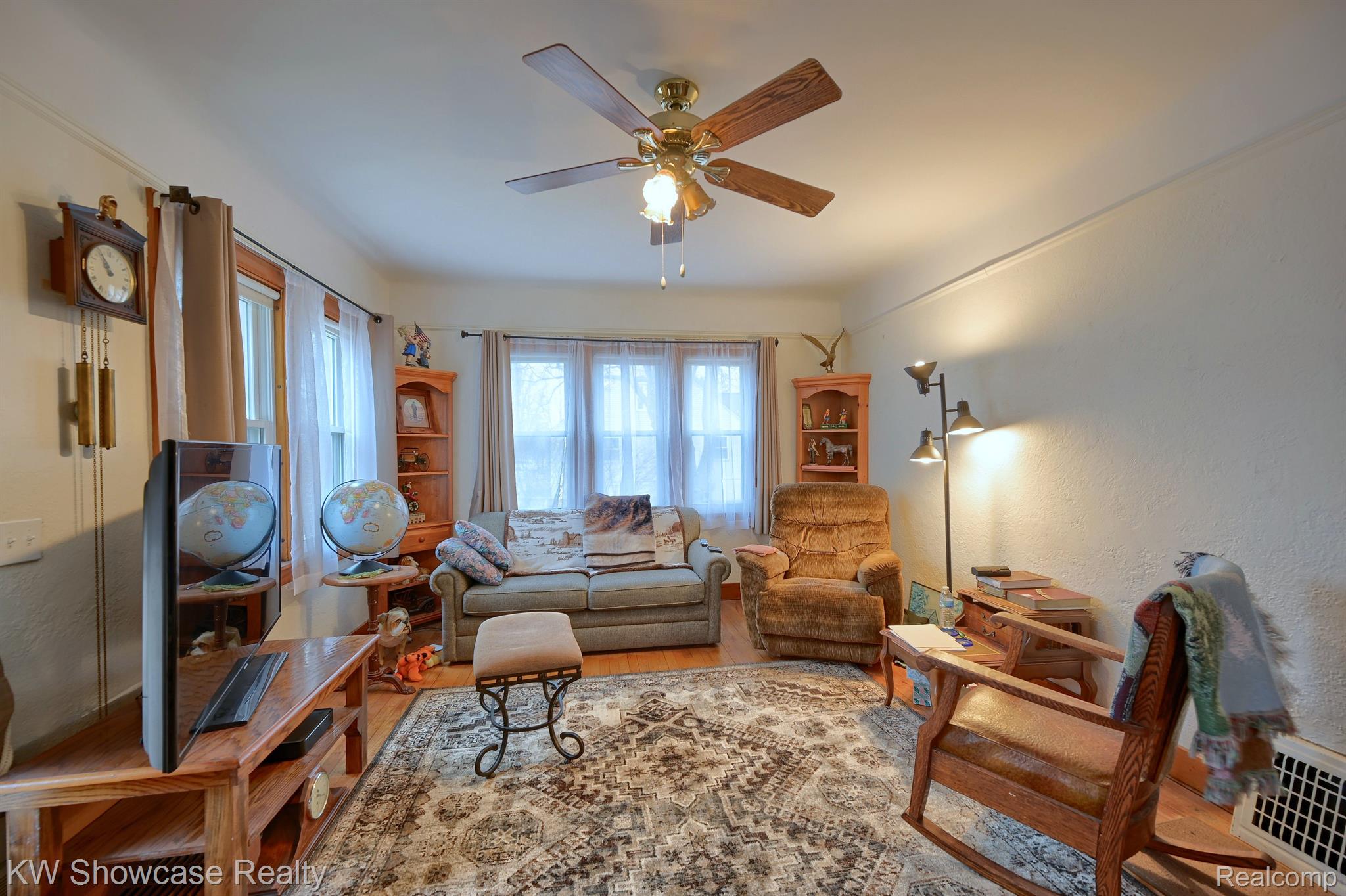 89 Clive Avenue Waterford Charter Township MI 48328