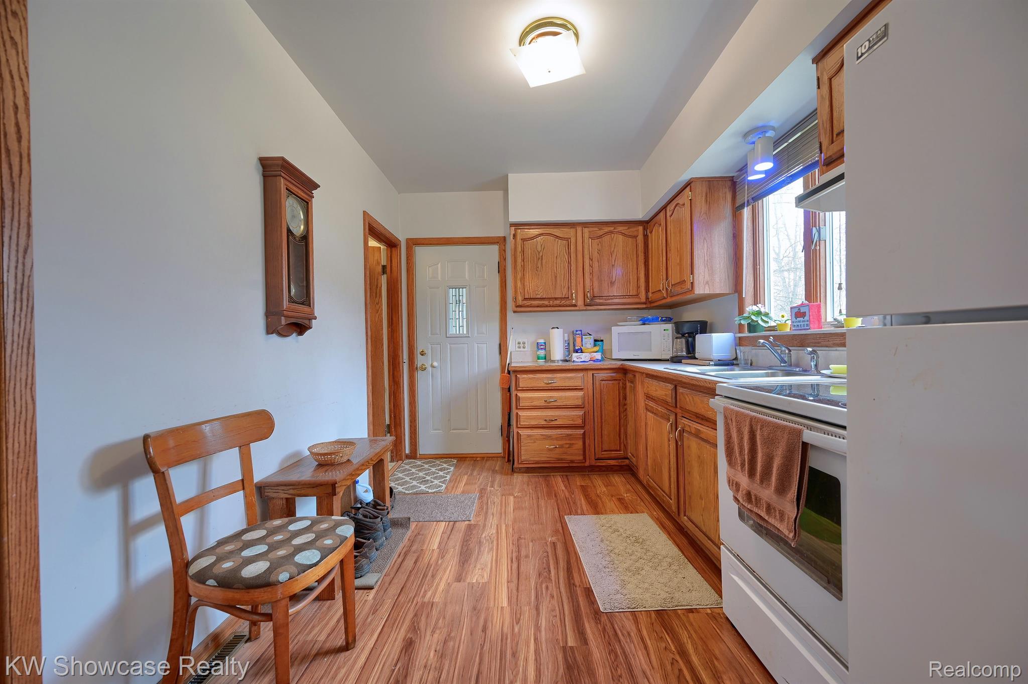 89 Clive Avenue Waterford Charter Township MI 48328