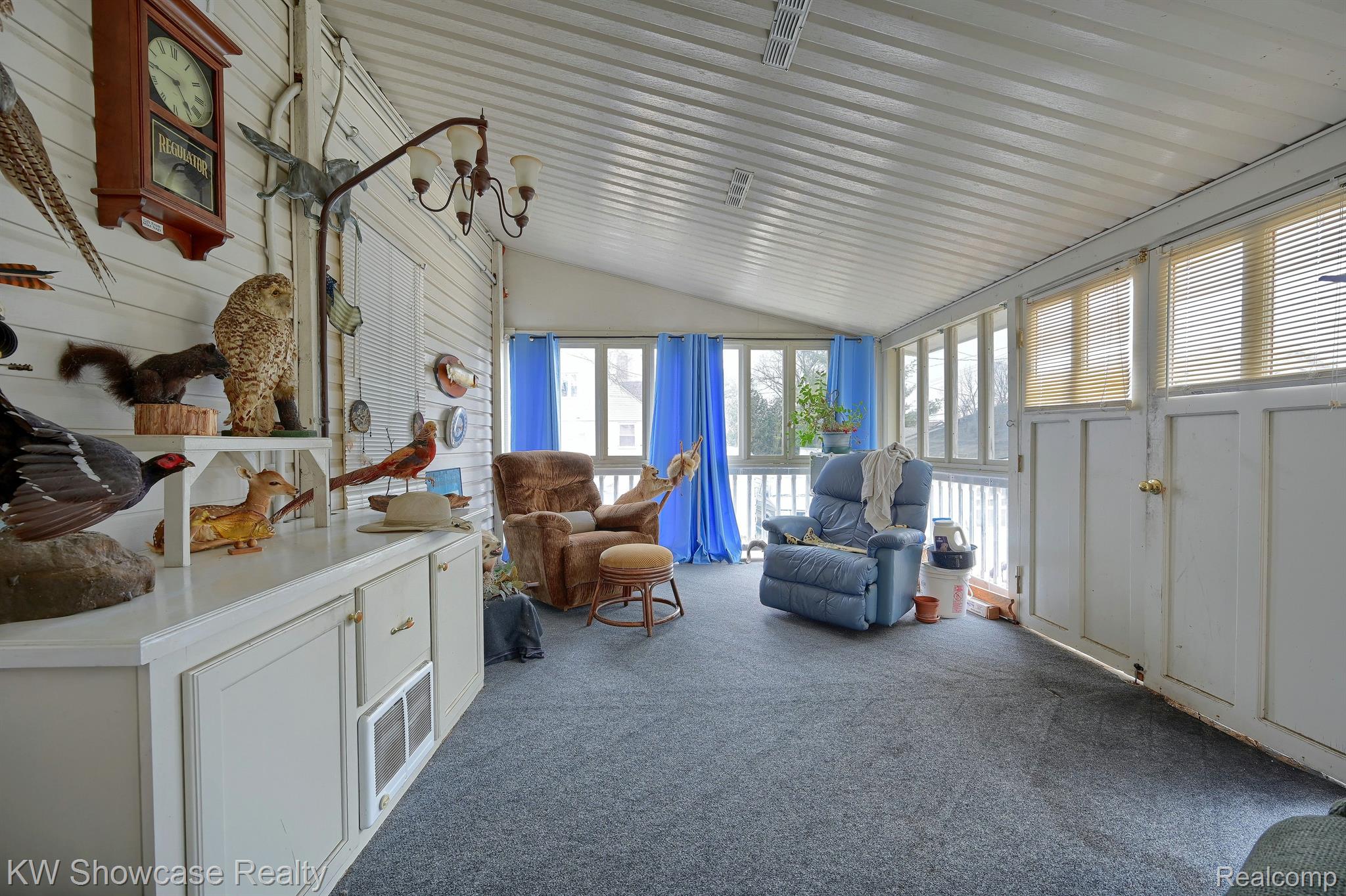 89 Clive Avenue Waterford Charter Township MI 48328