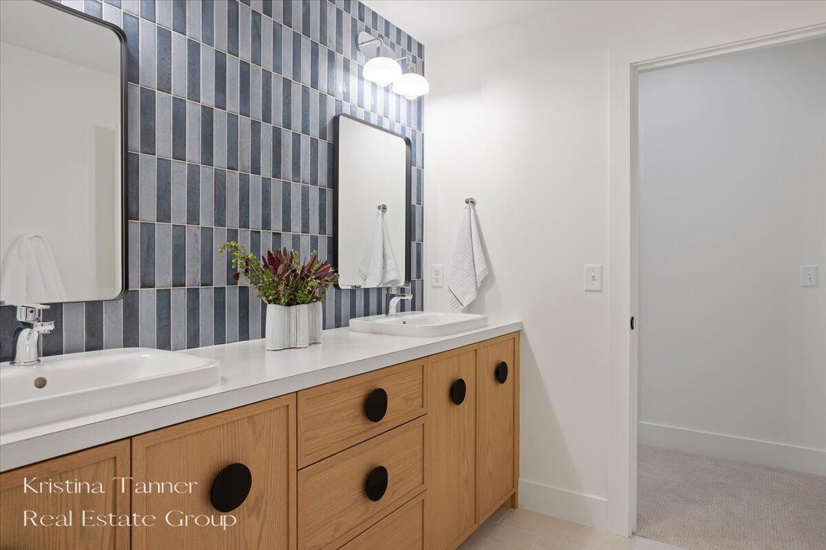 742 Honey Creek Ada Township MI 49301