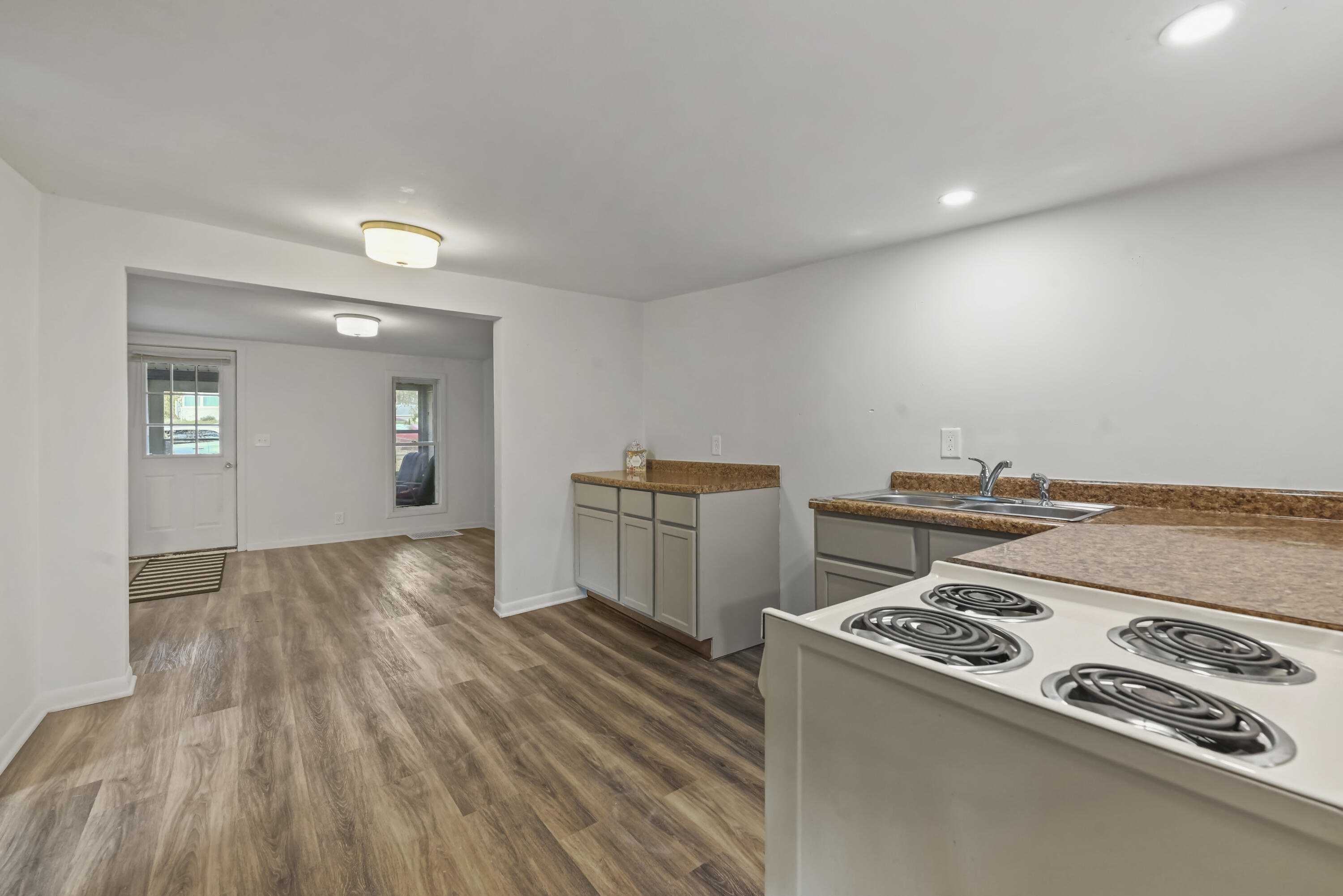 411 Hinckley Boulevard Summit Township MI 49203