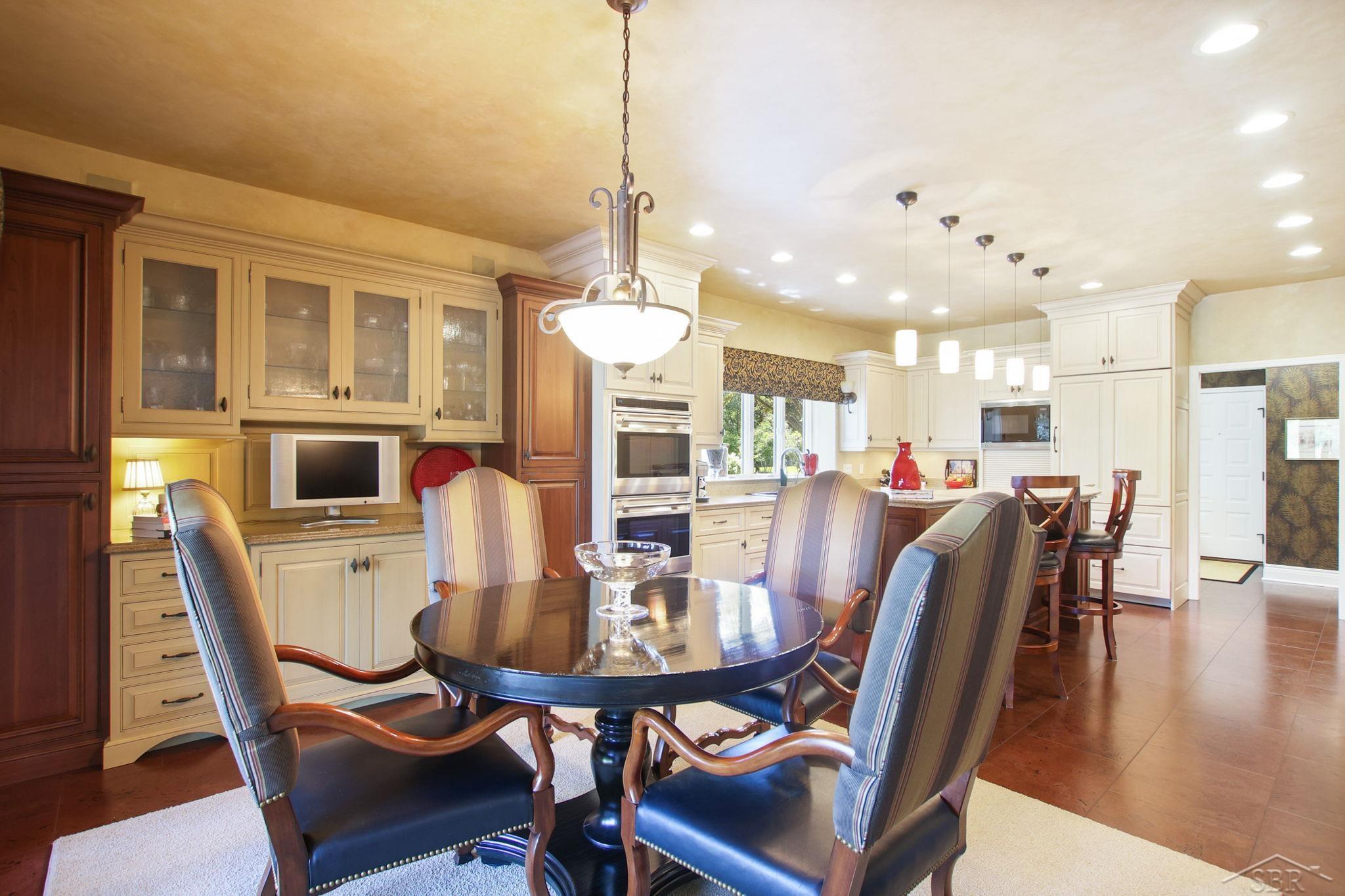 210 Golfview Drive Saginaw Charter Township MI 48638